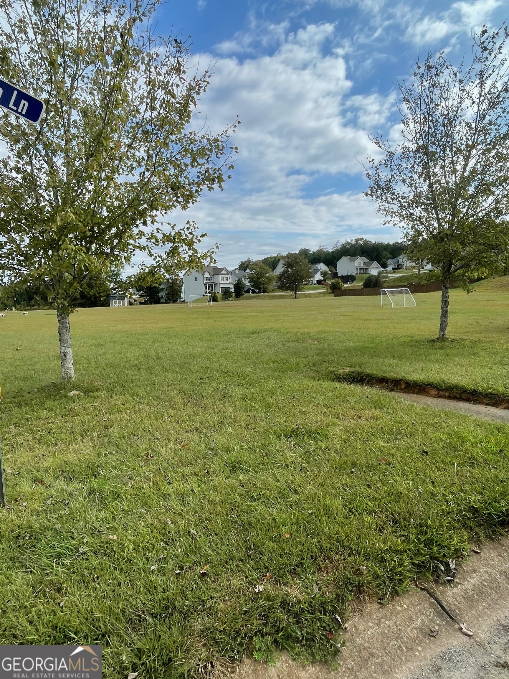 Huntington Manor - Residential