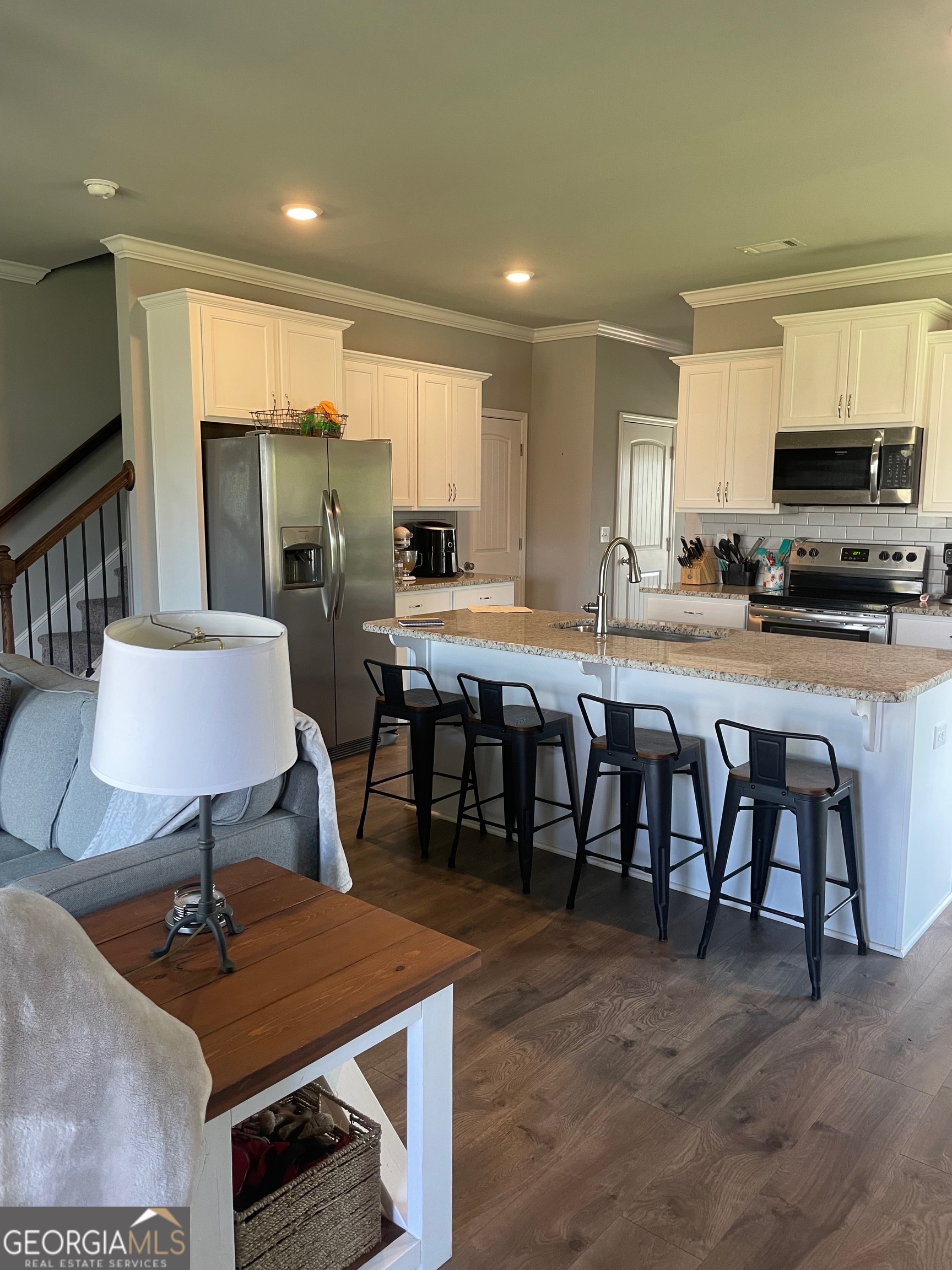 Huntington Manor - Residential