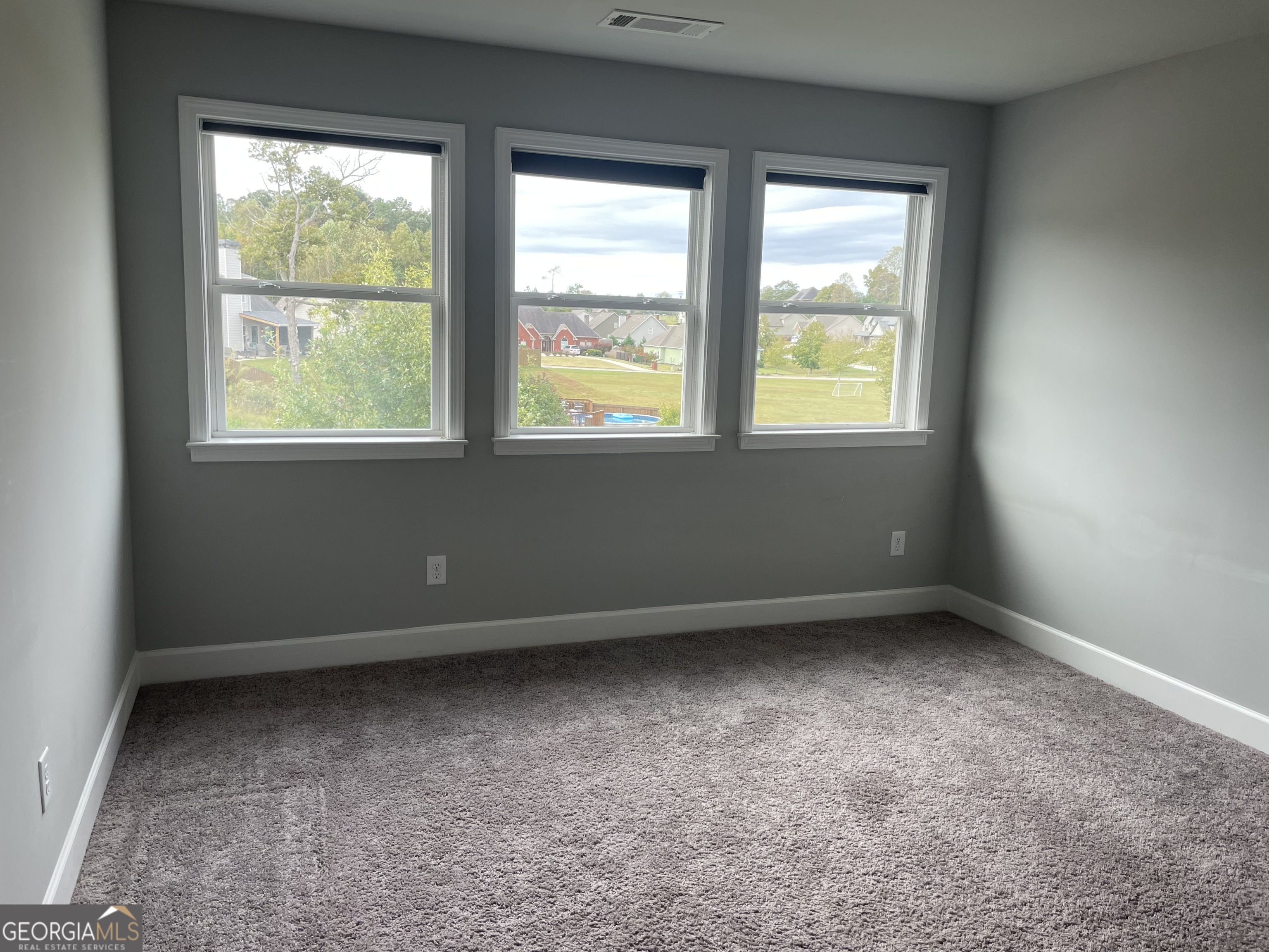 Huntington Manor - Residential