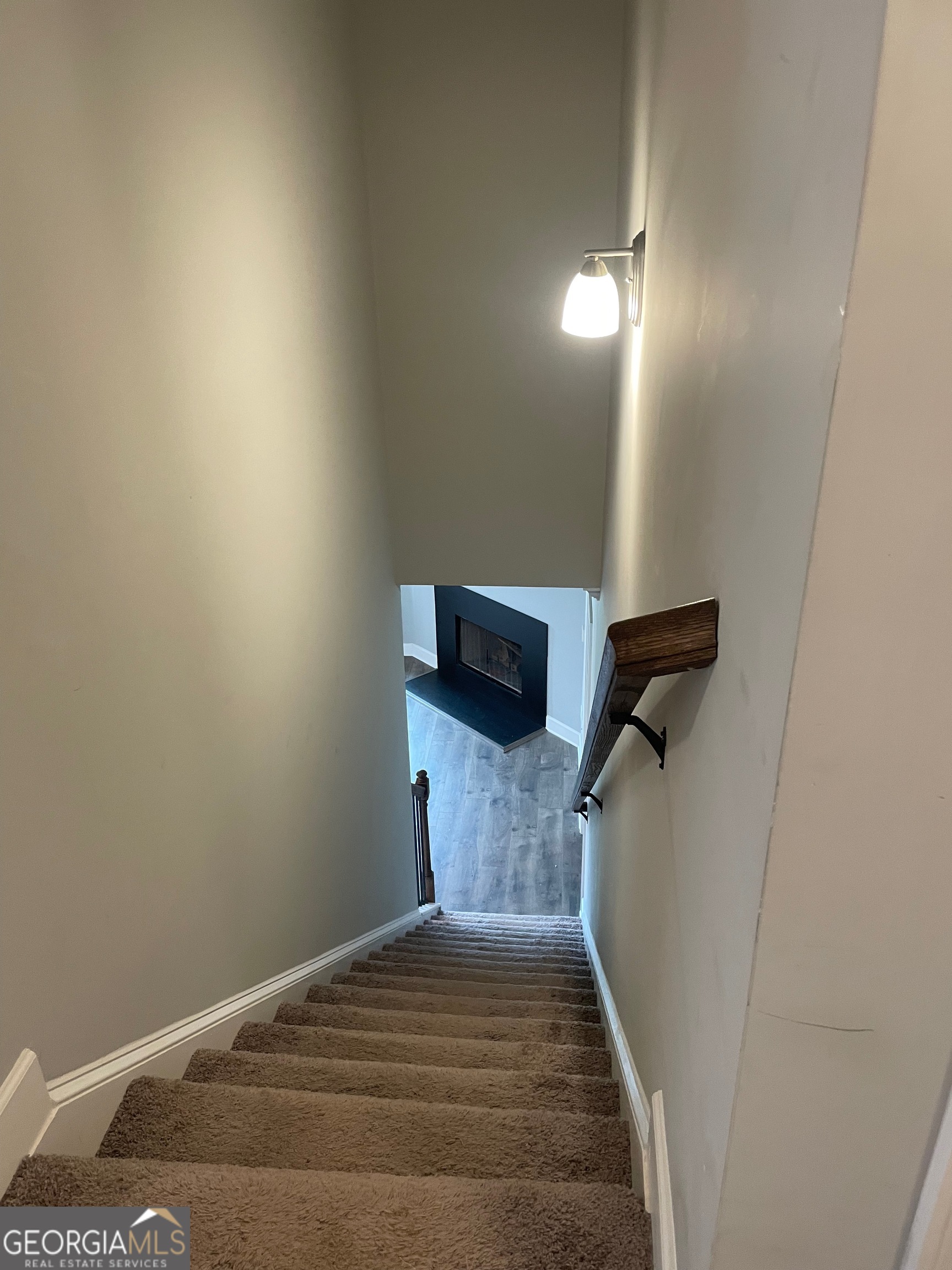 Huntington Manor - Residential