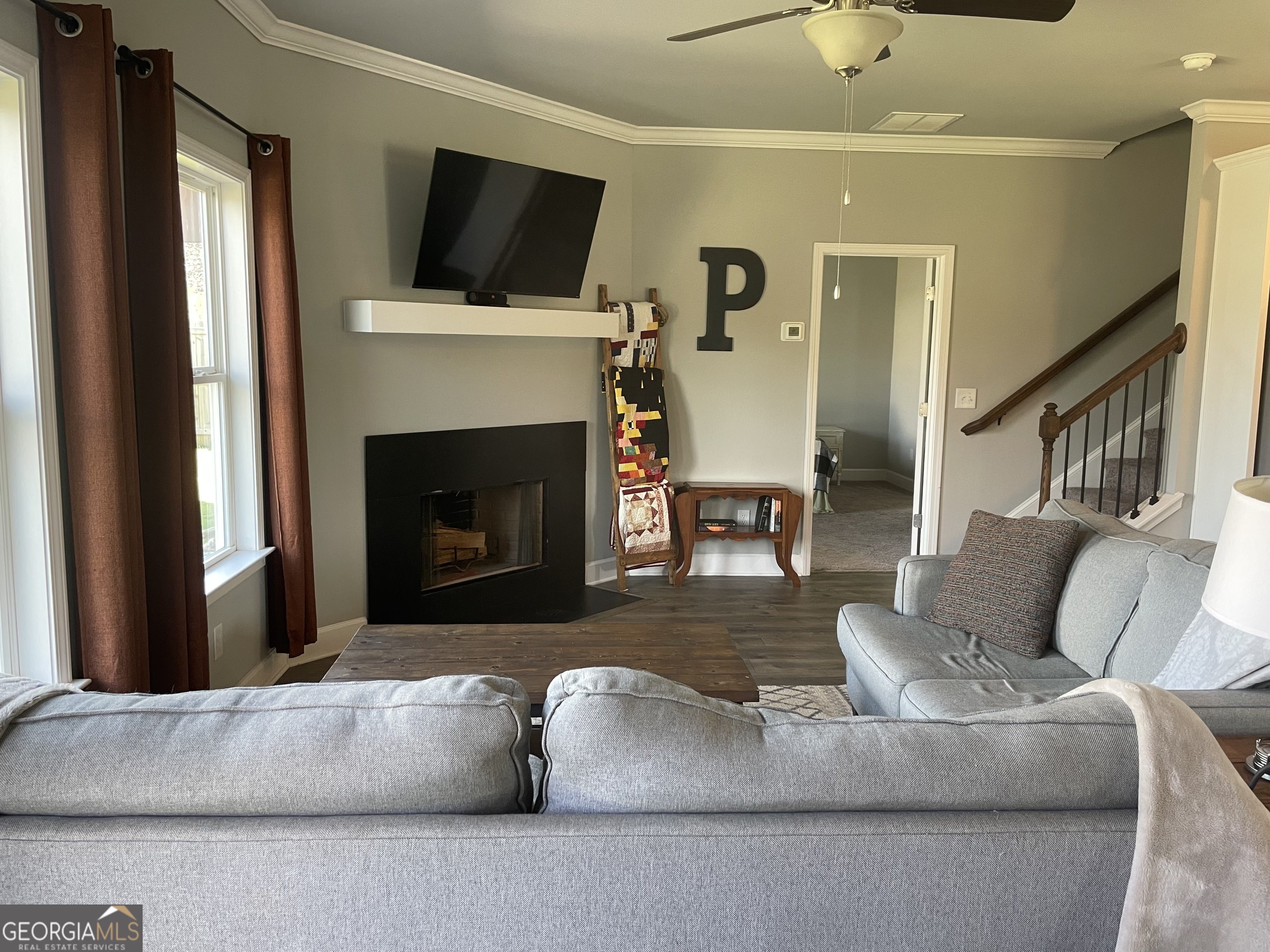 Huntington Manor - Residential