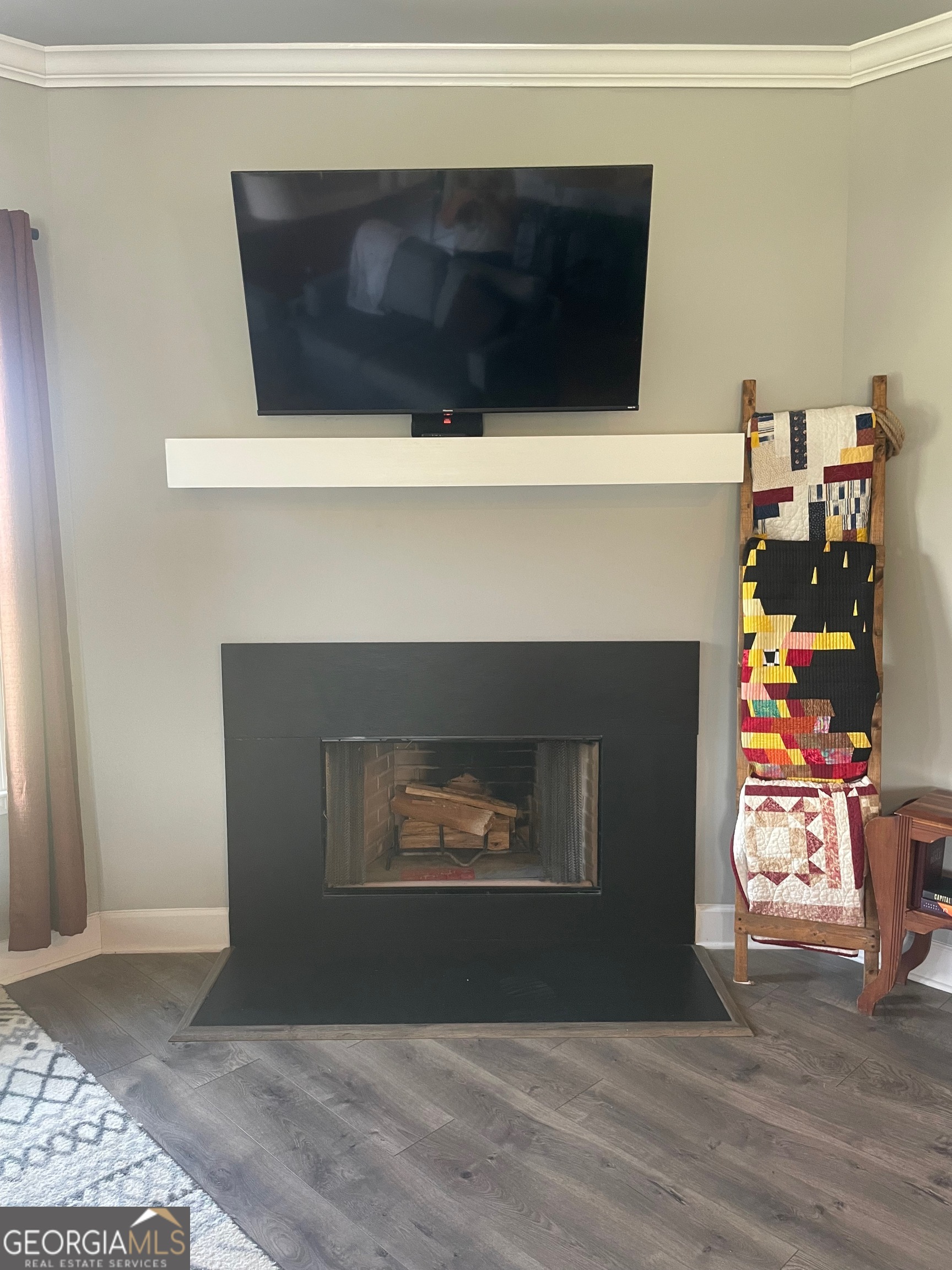 Huntington Manor - Residential