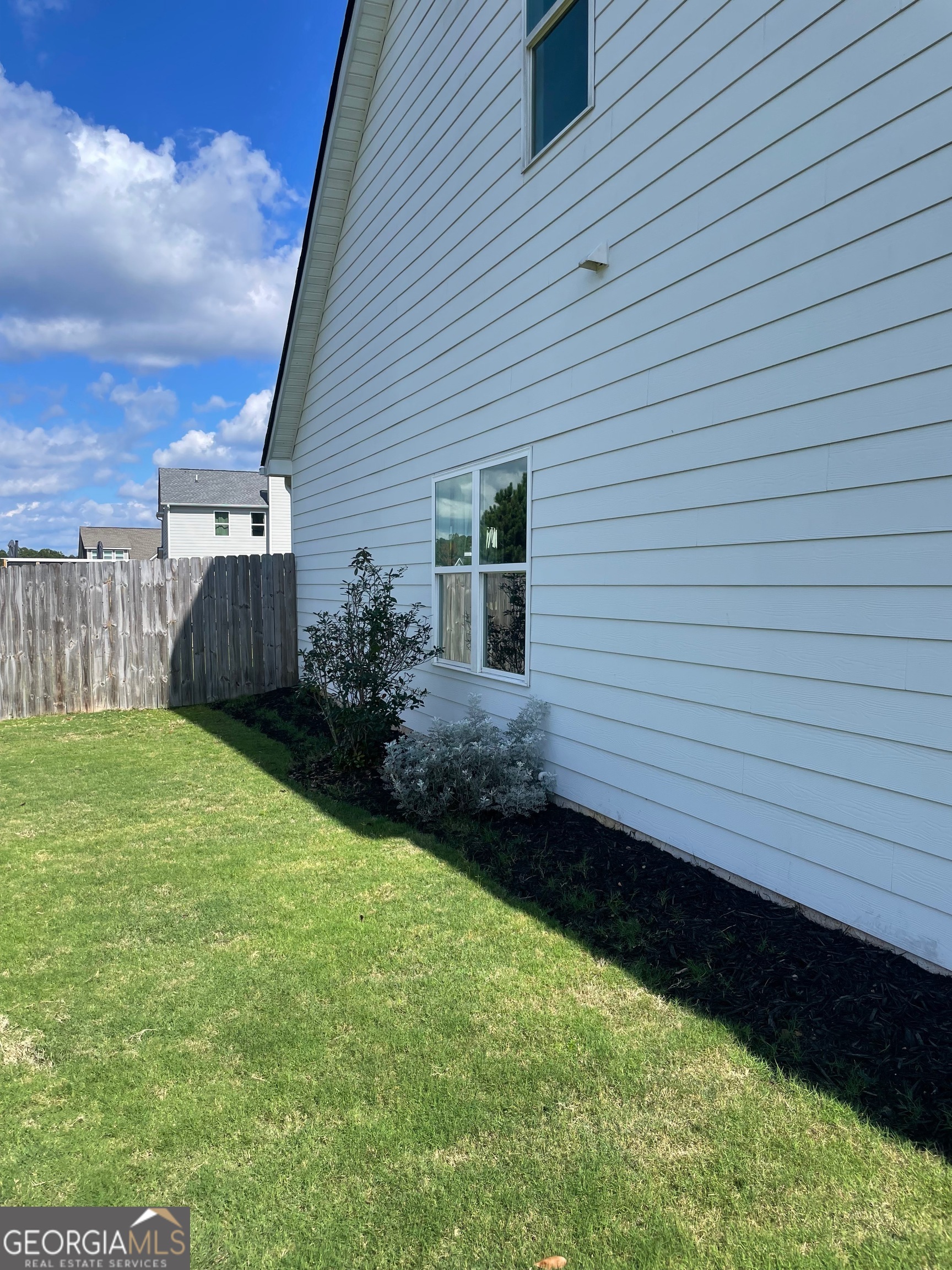 Huntington Manor - Residential