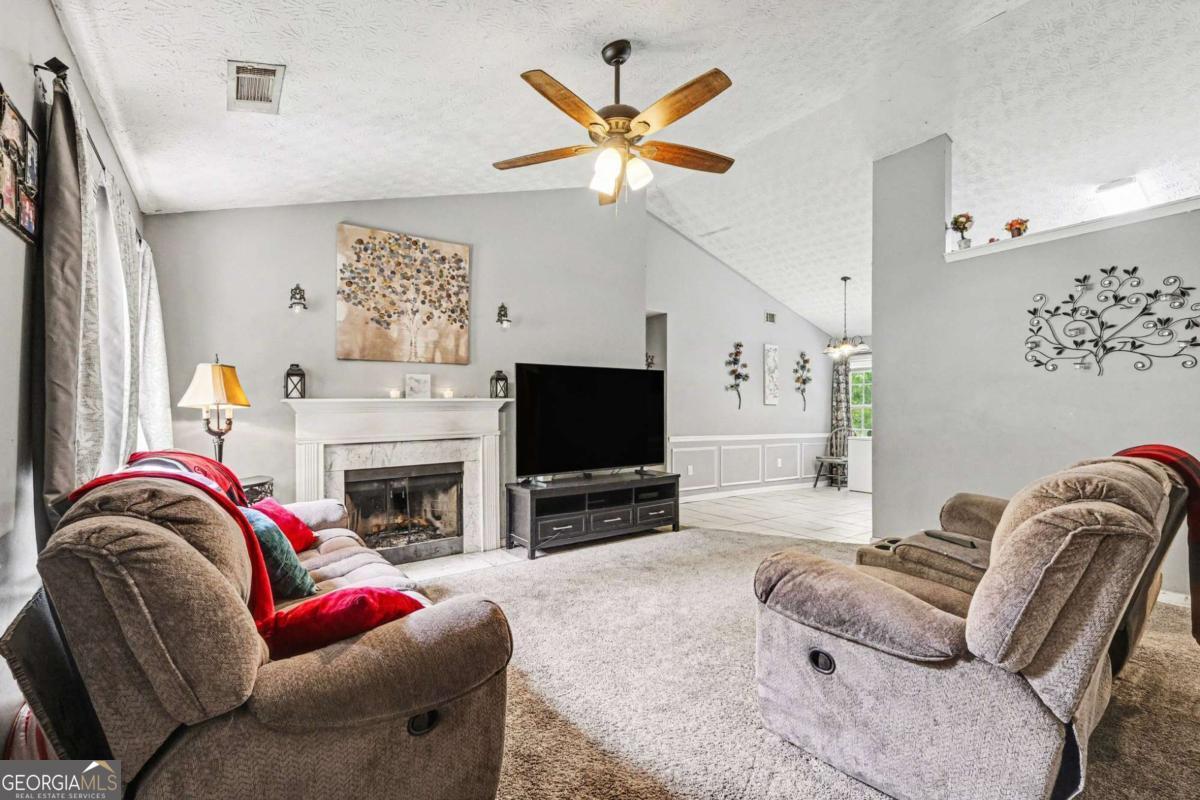 705 Slayton DR