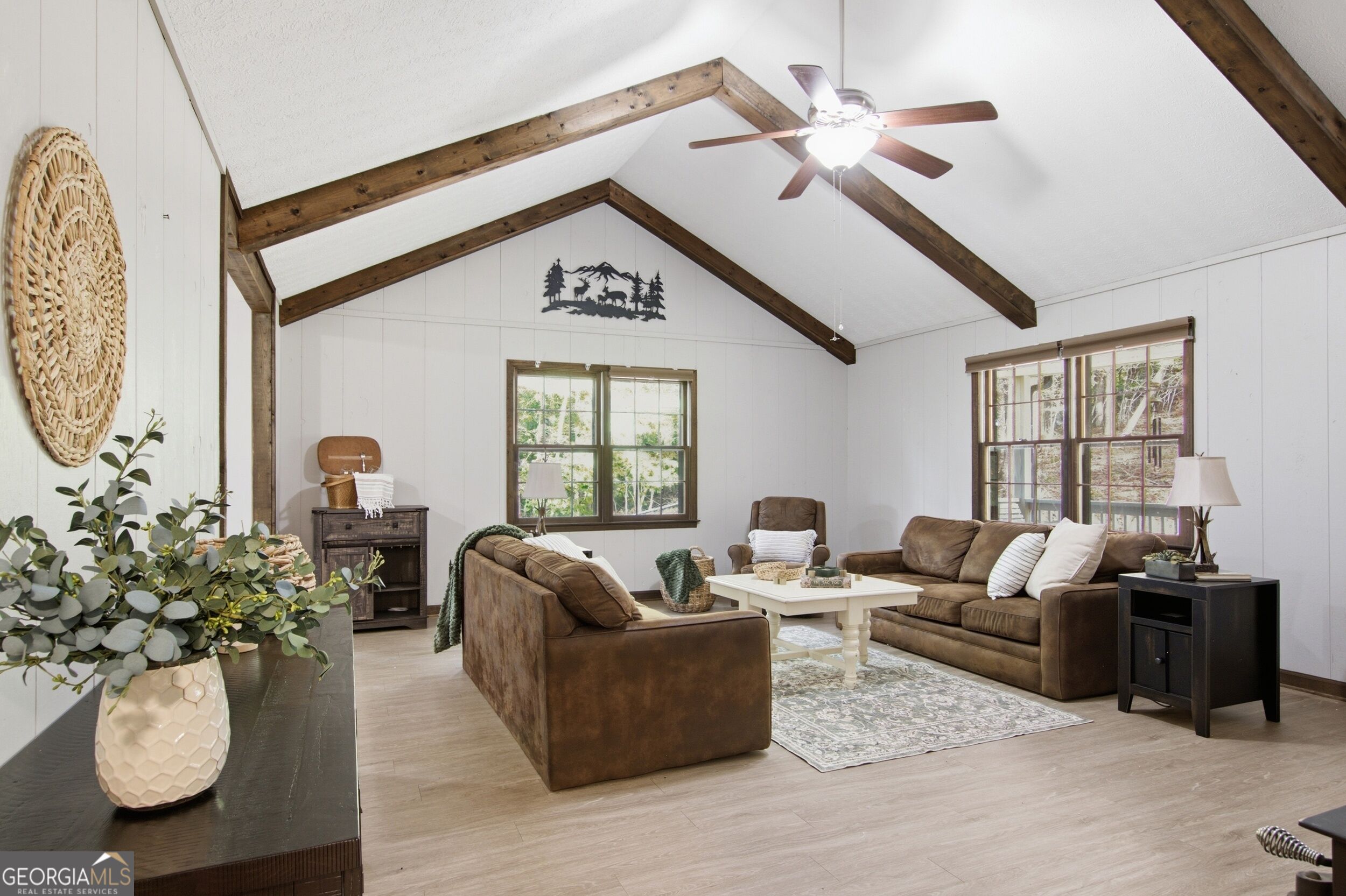 699 Cobblestone LN