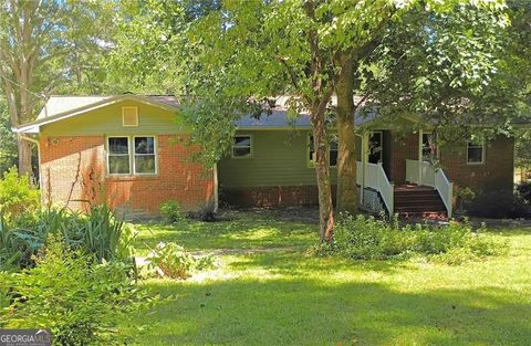 Photo of 2545 Rockbridge Road NW, Conyers, GA 30012 (MLS # 10564379)