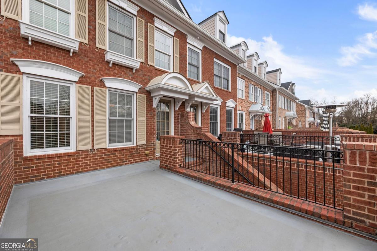 5905 Waters Edge TRL