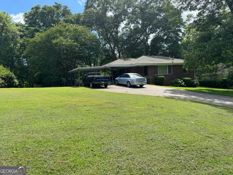 537 Elizabeth LN SW Mableton GA 30126