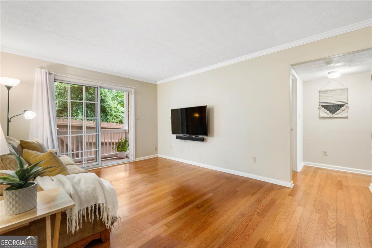 3140 Seven Pines CT 102