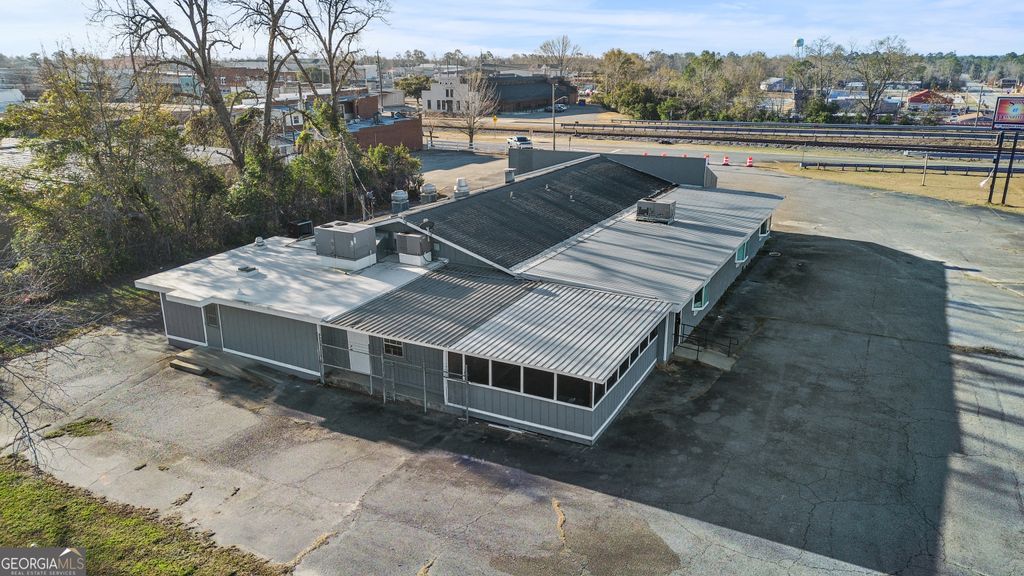 Photo of 215 NW Main Street, Vidalia, GA 30474 (MLS # 10682274)