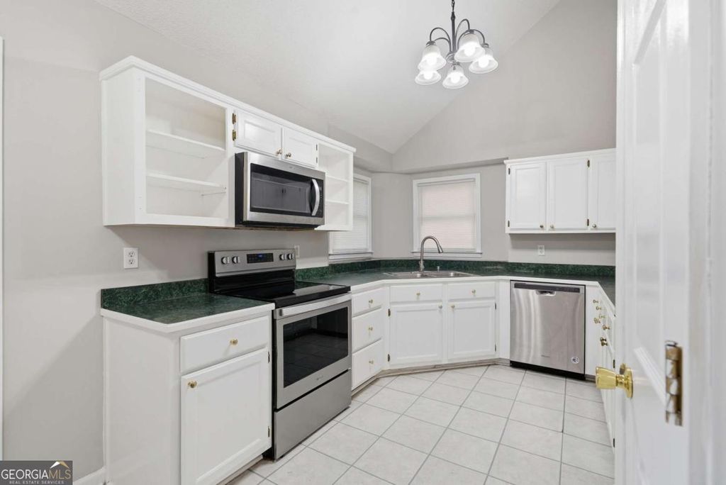 Photo of 16 Broken Arrow Court NE, Rydal, GA 30171 (MLS # 10659467)