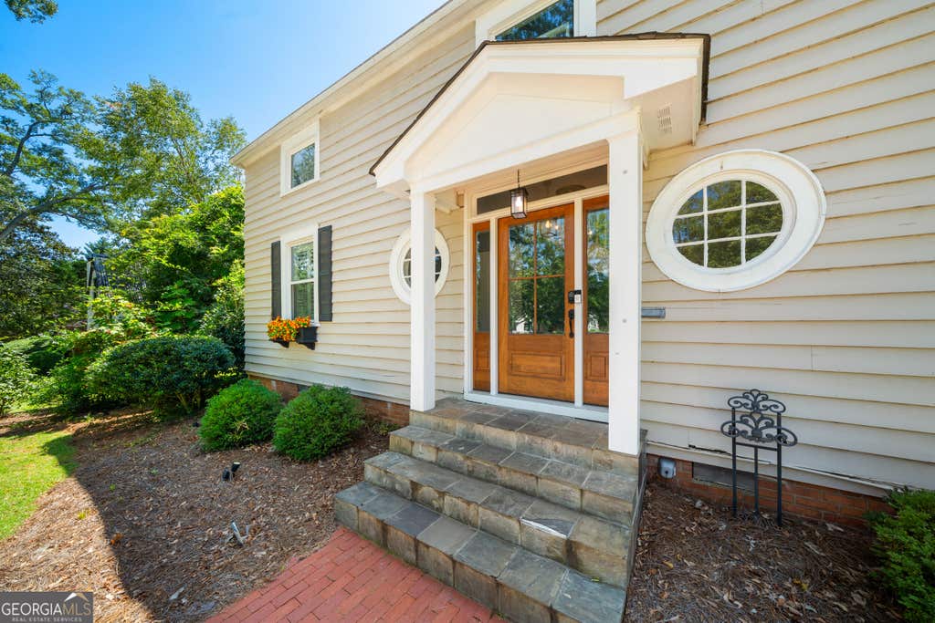 Photo of 711 Maple Drive, Griffin, GA 30224 (MLS # 10831964)