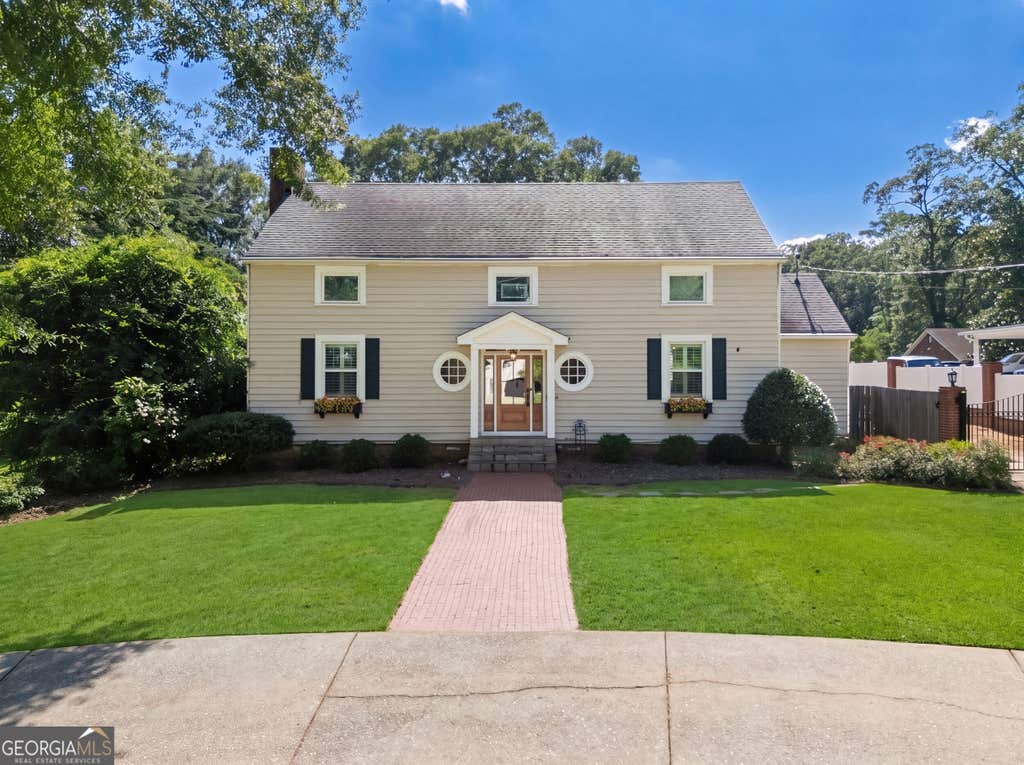 Photo of 711 Maple Drive, Griffin, GA 30224 (MLS # 10831964)