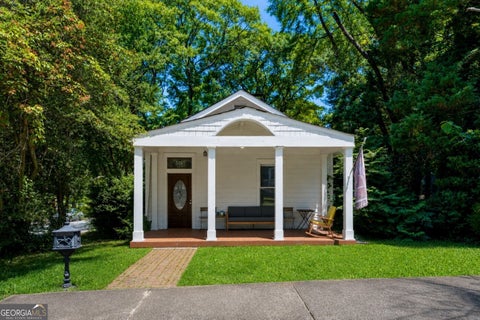Photo of 515 Calhoun Street NW, Atlanta, GA 30318 (MLS # 10790103)