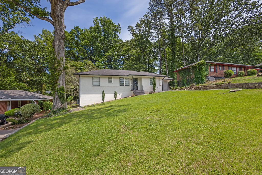 2636 Flagstone DR SE