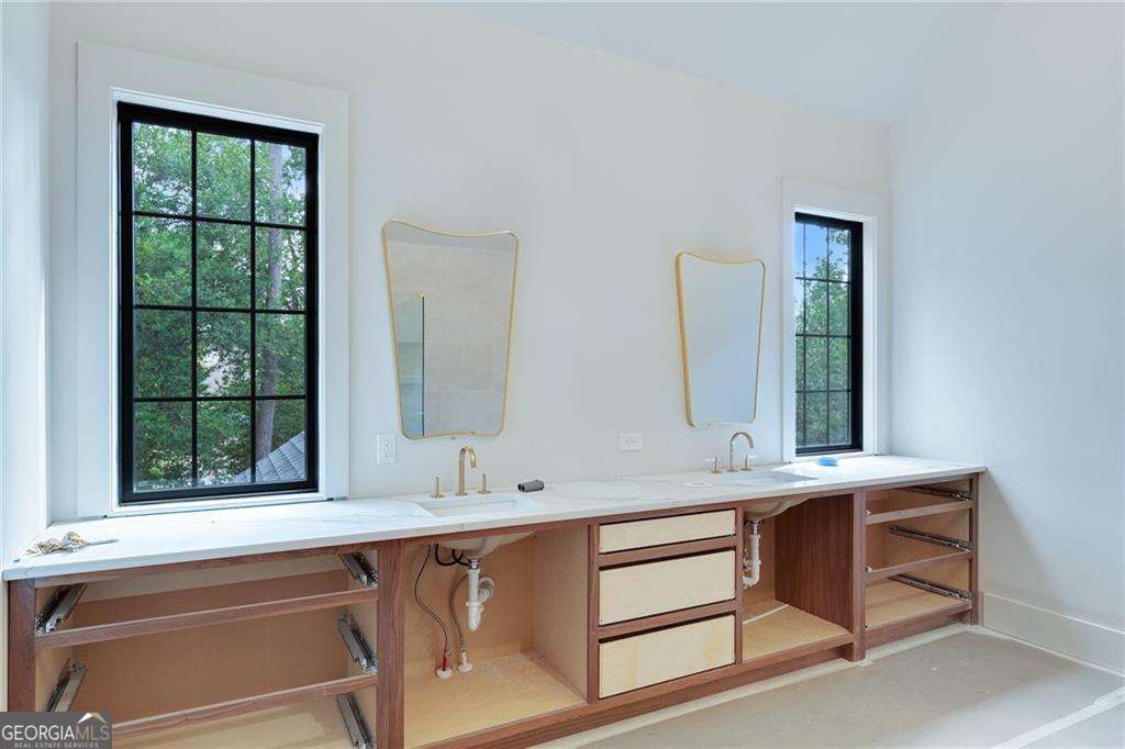 Sandy Springs - Residential