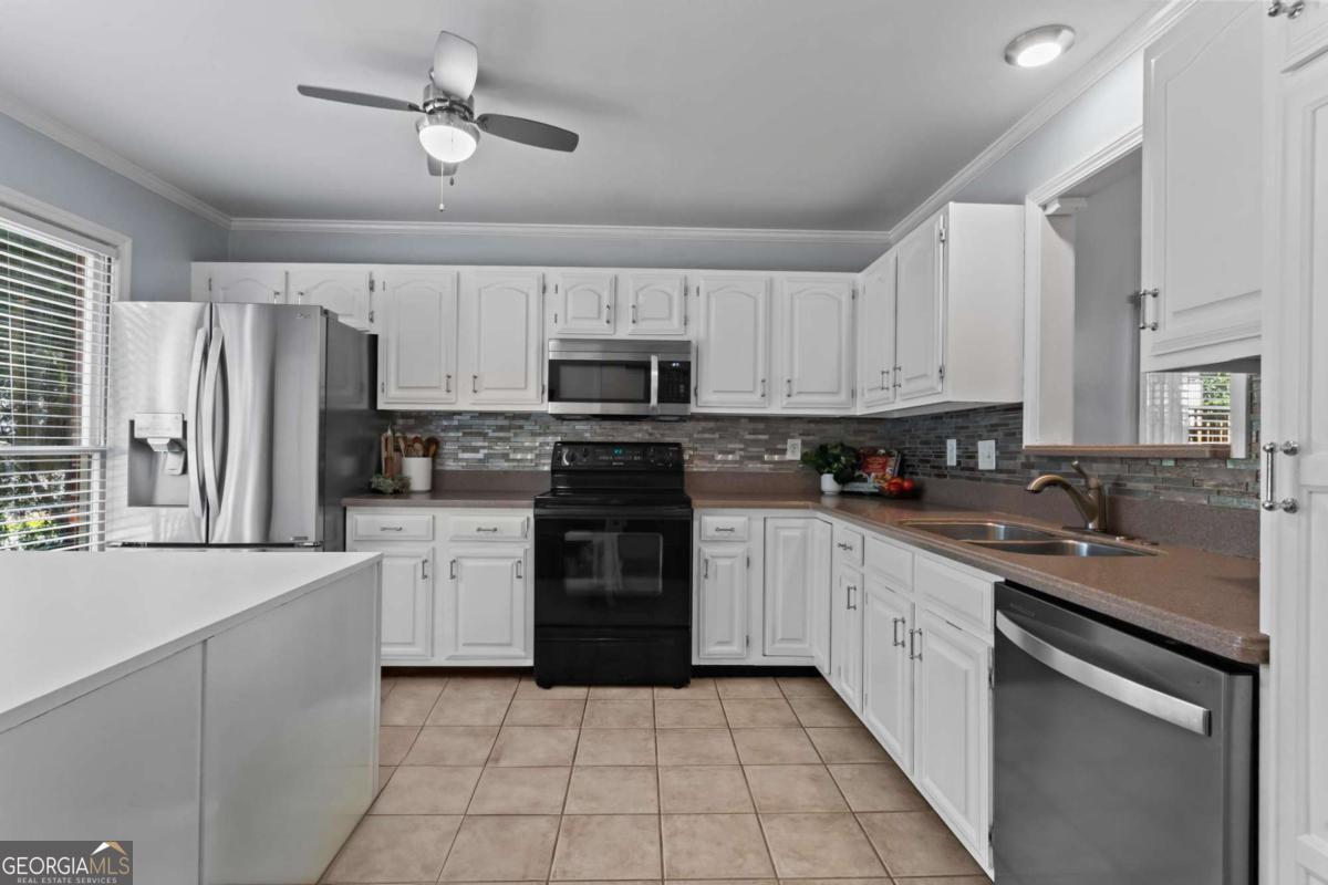 2003 Falcon Glen CT
