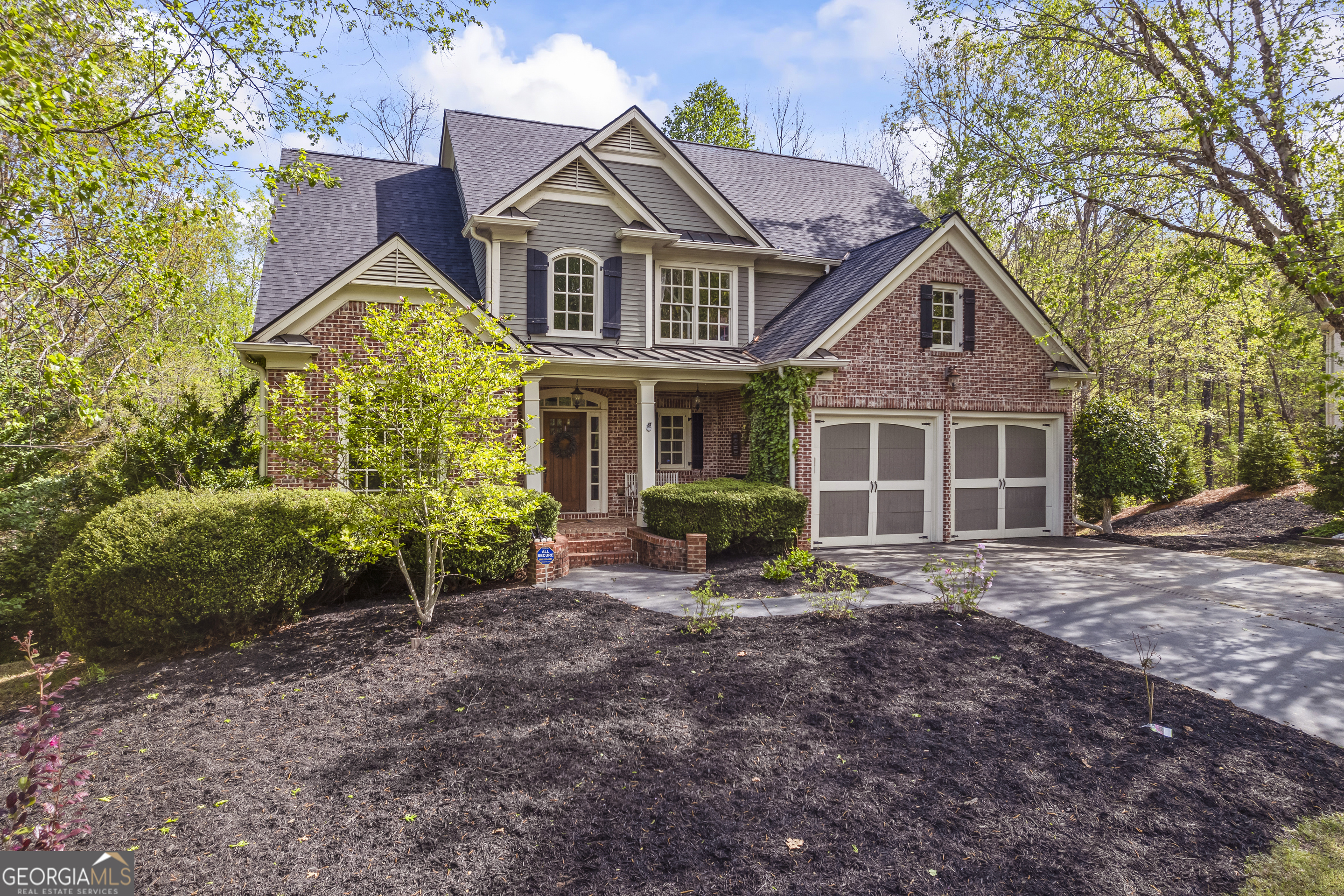 135 Scarlet Oak LN