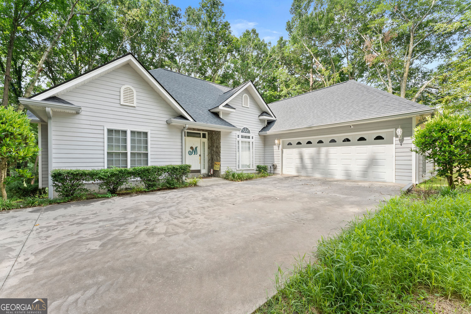 393 Brookwood DR