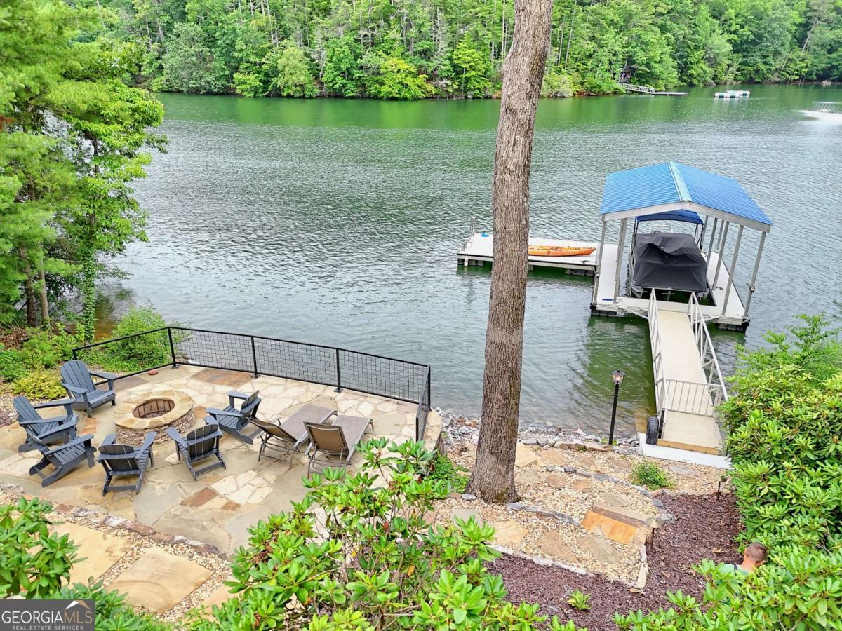 402 Holly Hill DR