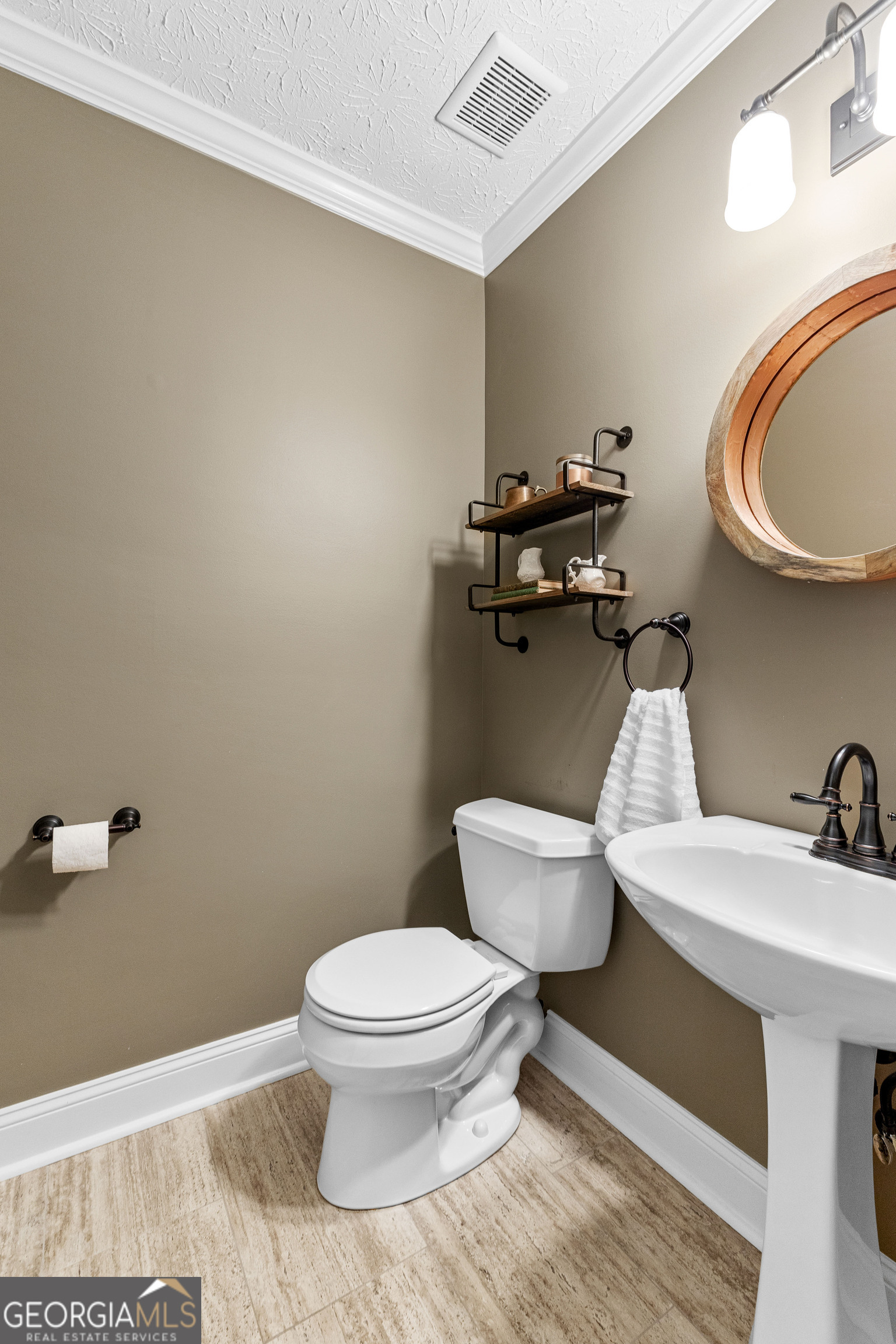 Sharpsburg, Georgia 30277, United States, 3 Bedrooms Bedrooms, ,3 BathroomsBathrooms,Residential,Active,101656