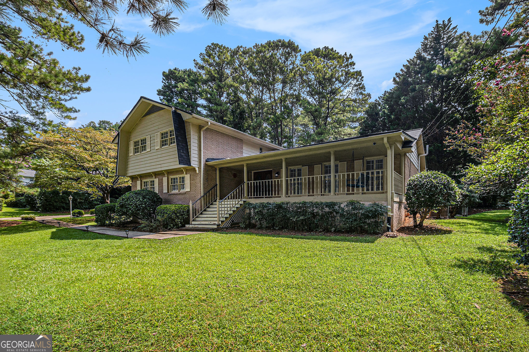 2703 Gleneagles DR