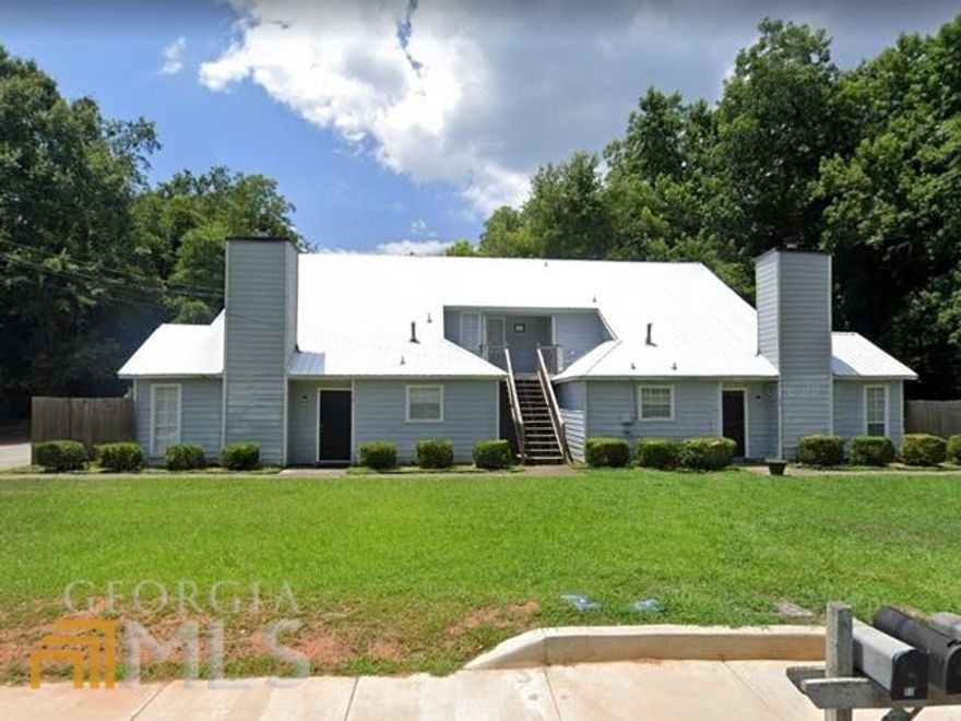 Welcome home! Prime location, great value! 1 bed, 1 full bath, fully renovated, large rooms, balcony, private entrance, lots of parking, must see!