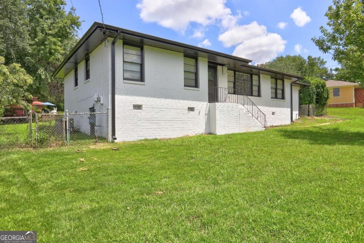 970 Oglethorpe AVE