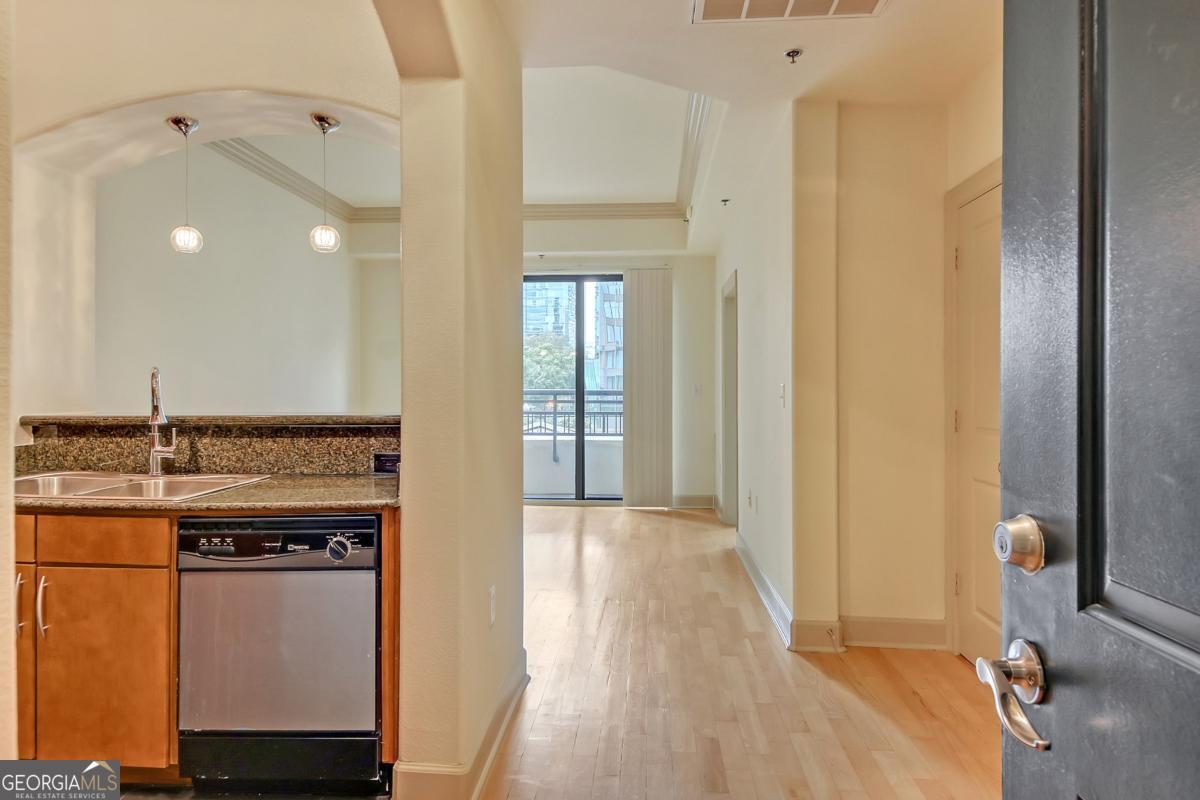 3445 Stratford RD NE 305