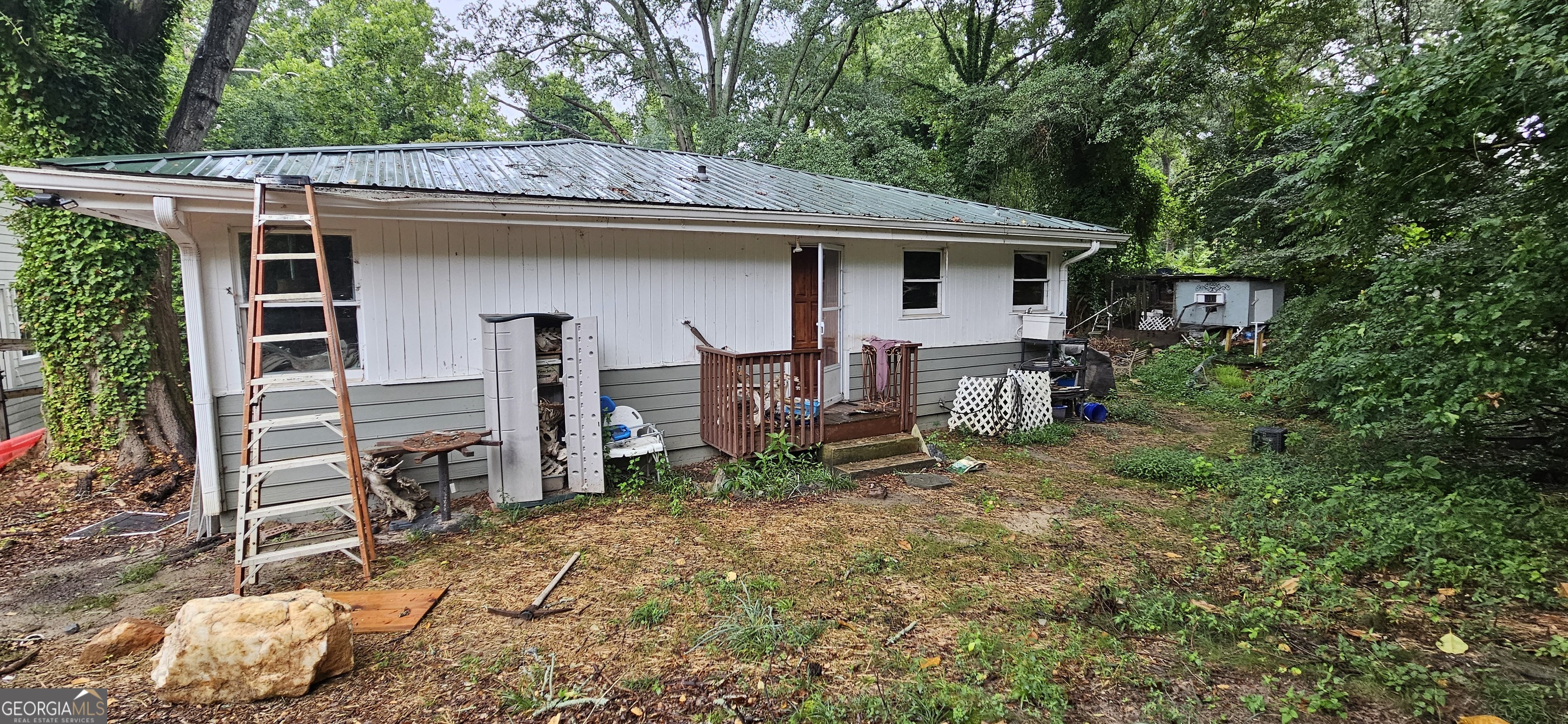 1113 Riverside TER