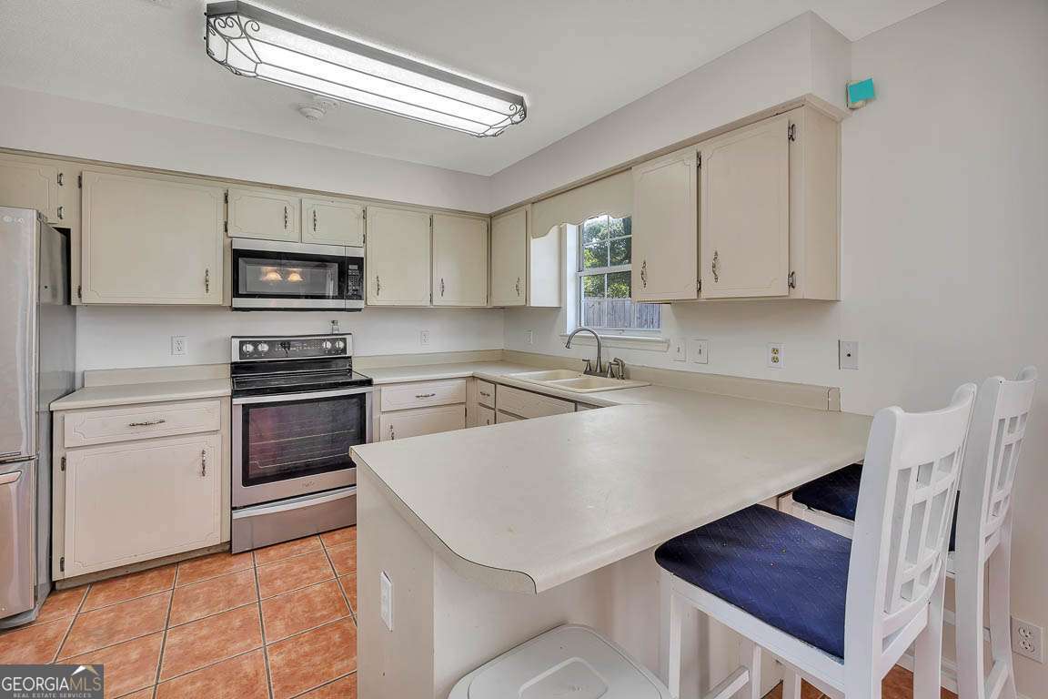 210 Glen Meadows CIR