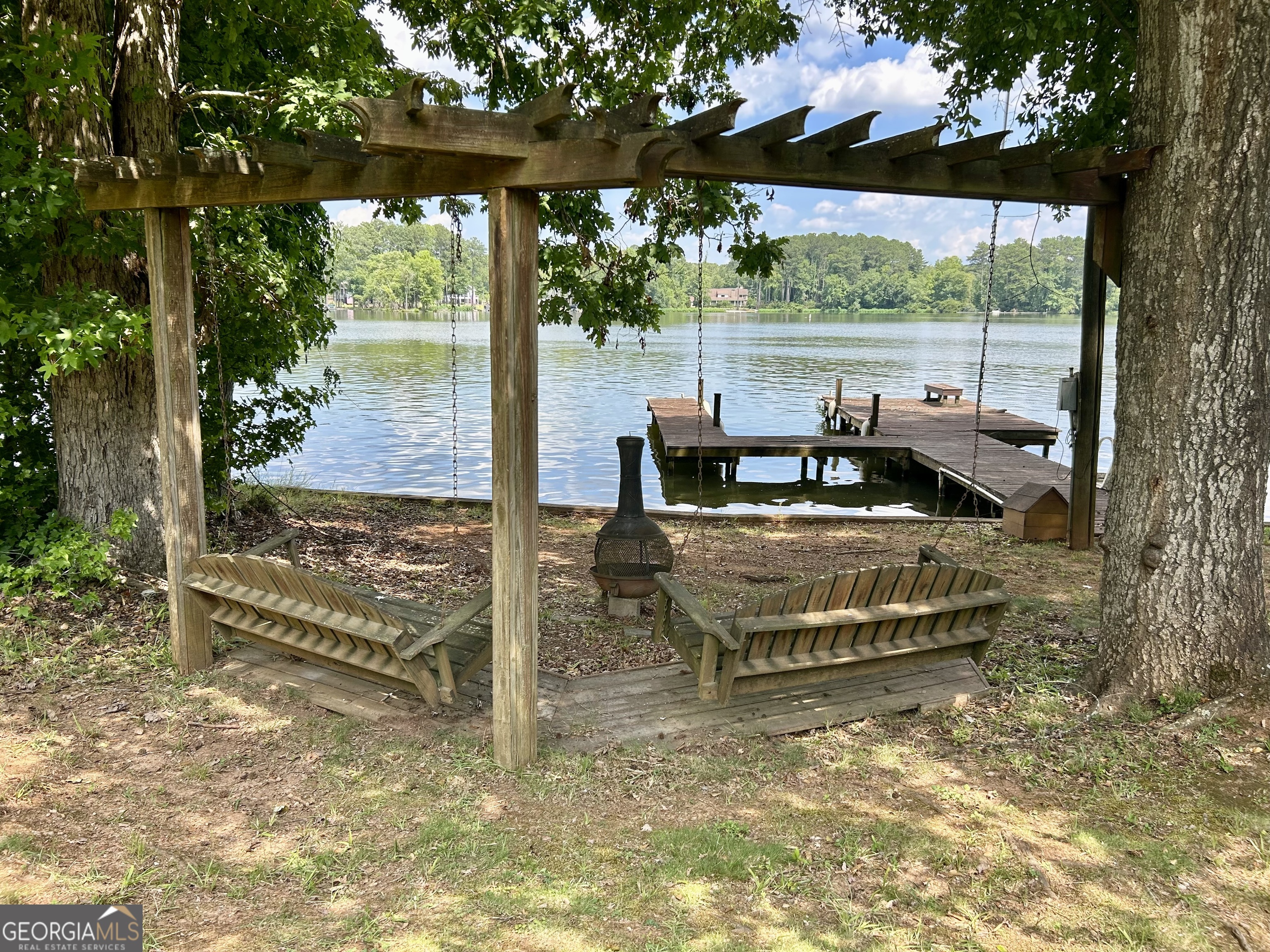 1070 Carpenter LN