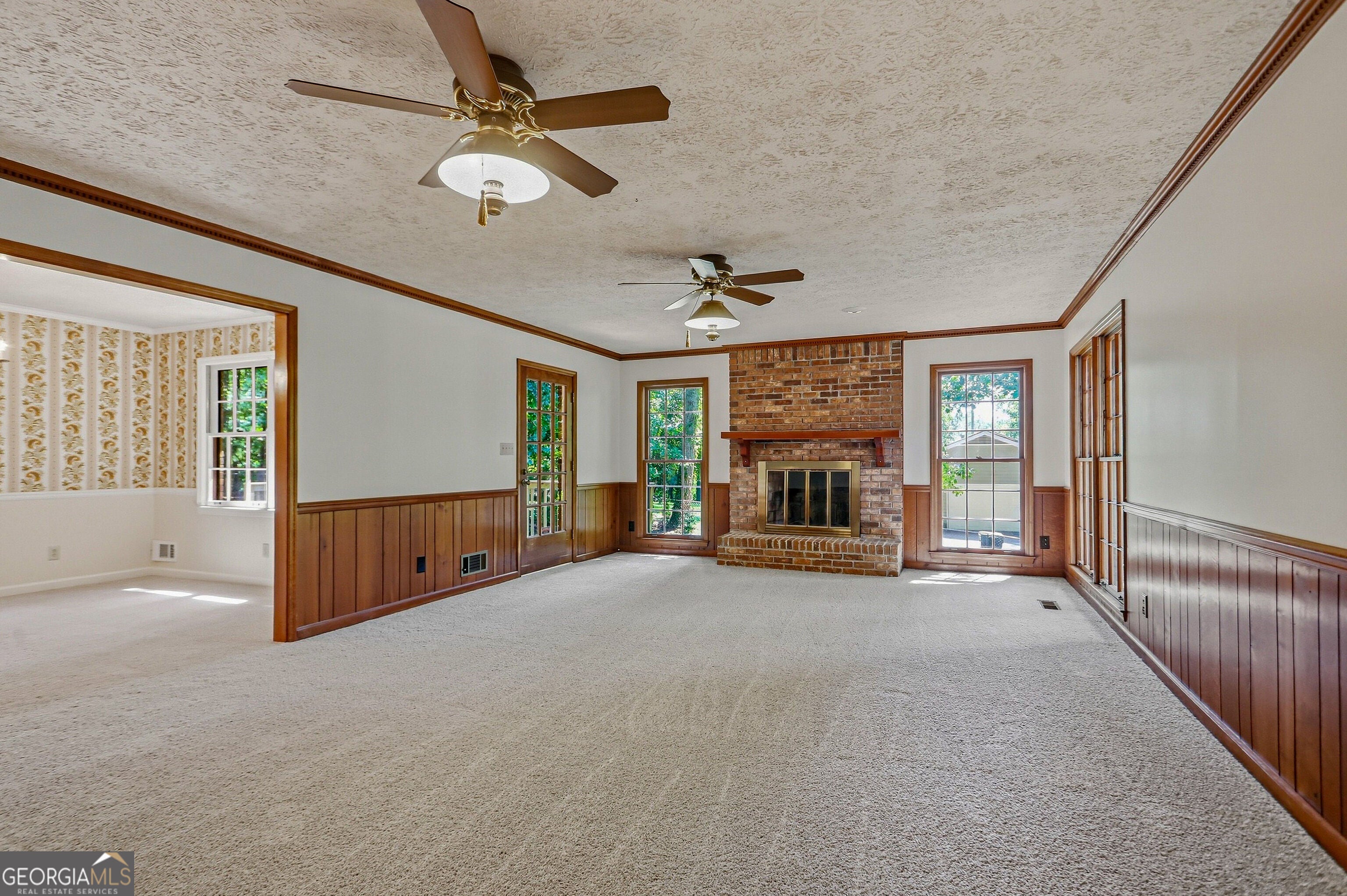 585 Buckeye CIR SE
