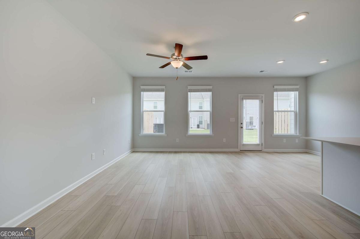 Avery Landing - Residential