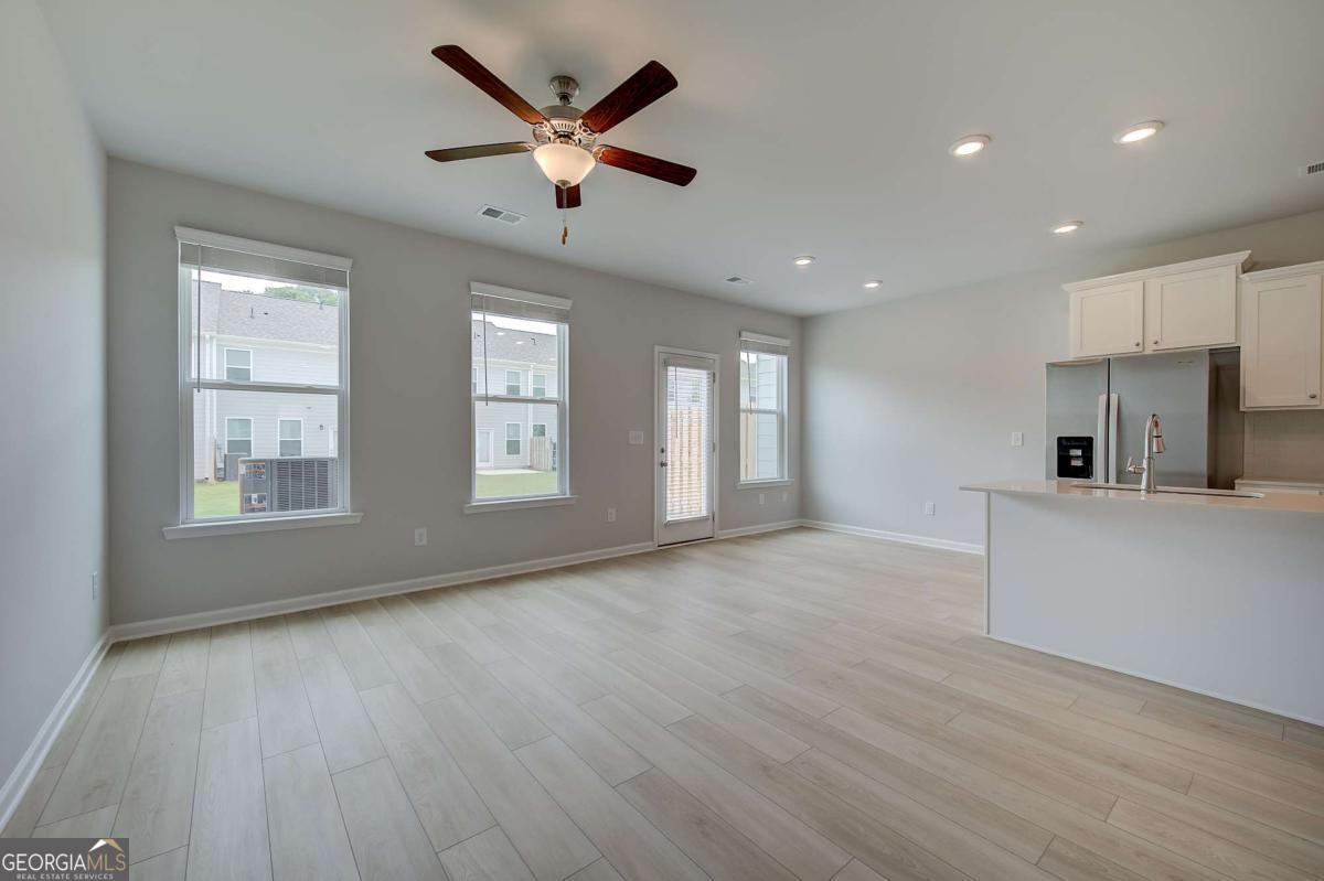 Avery Landing - Residential