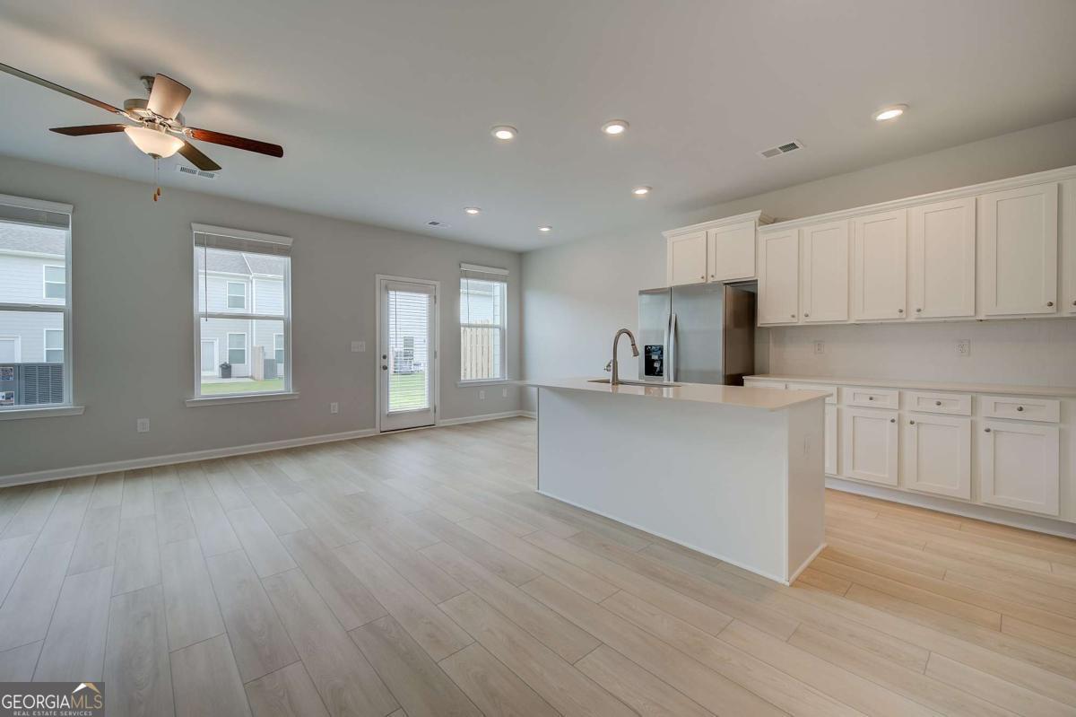 Avery Landing - Residential