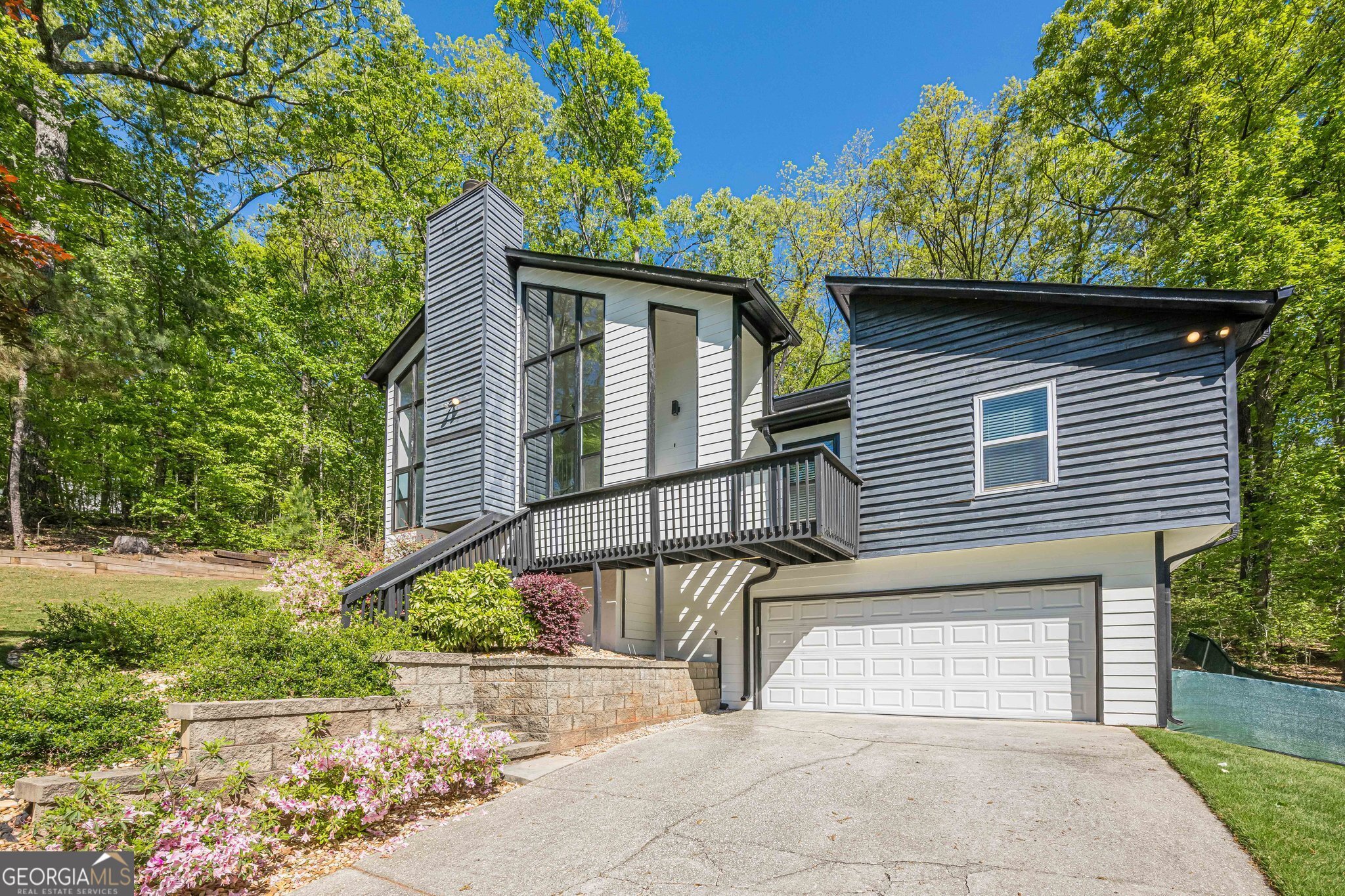 2033 Cliff Creek CT SE