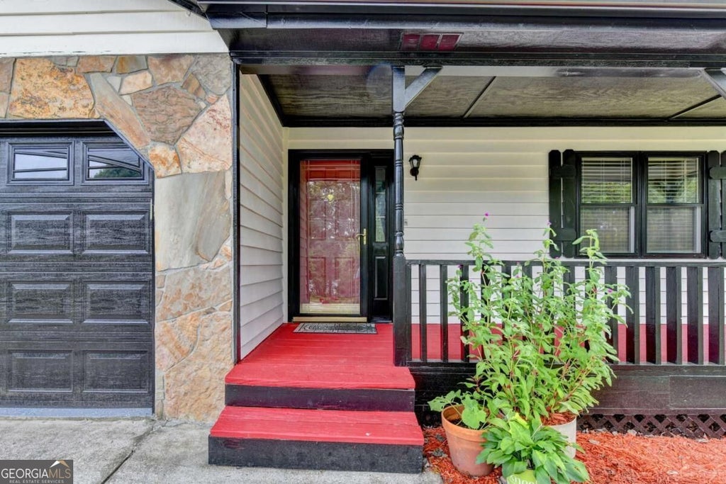 Photo of 1188 Gate Post Lane, Lawrenceville, GA 30044 (MLS # 10878546)