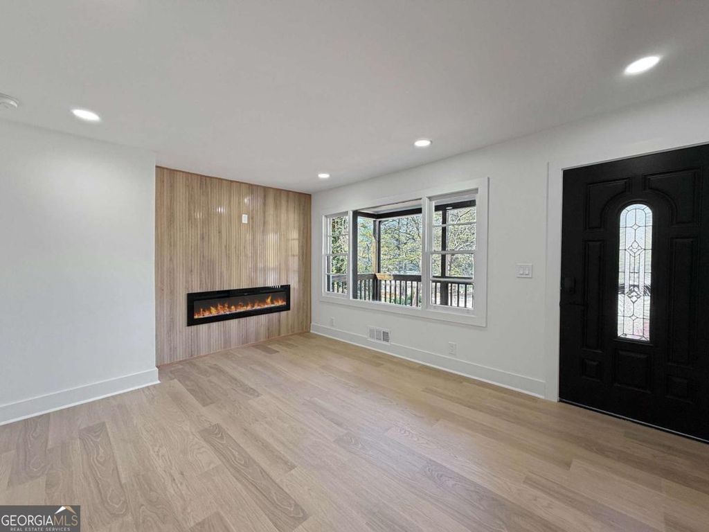 Photo of 340 Brooks Avenue SW, Atlanta, GA 30310 (MLS # 10720389)