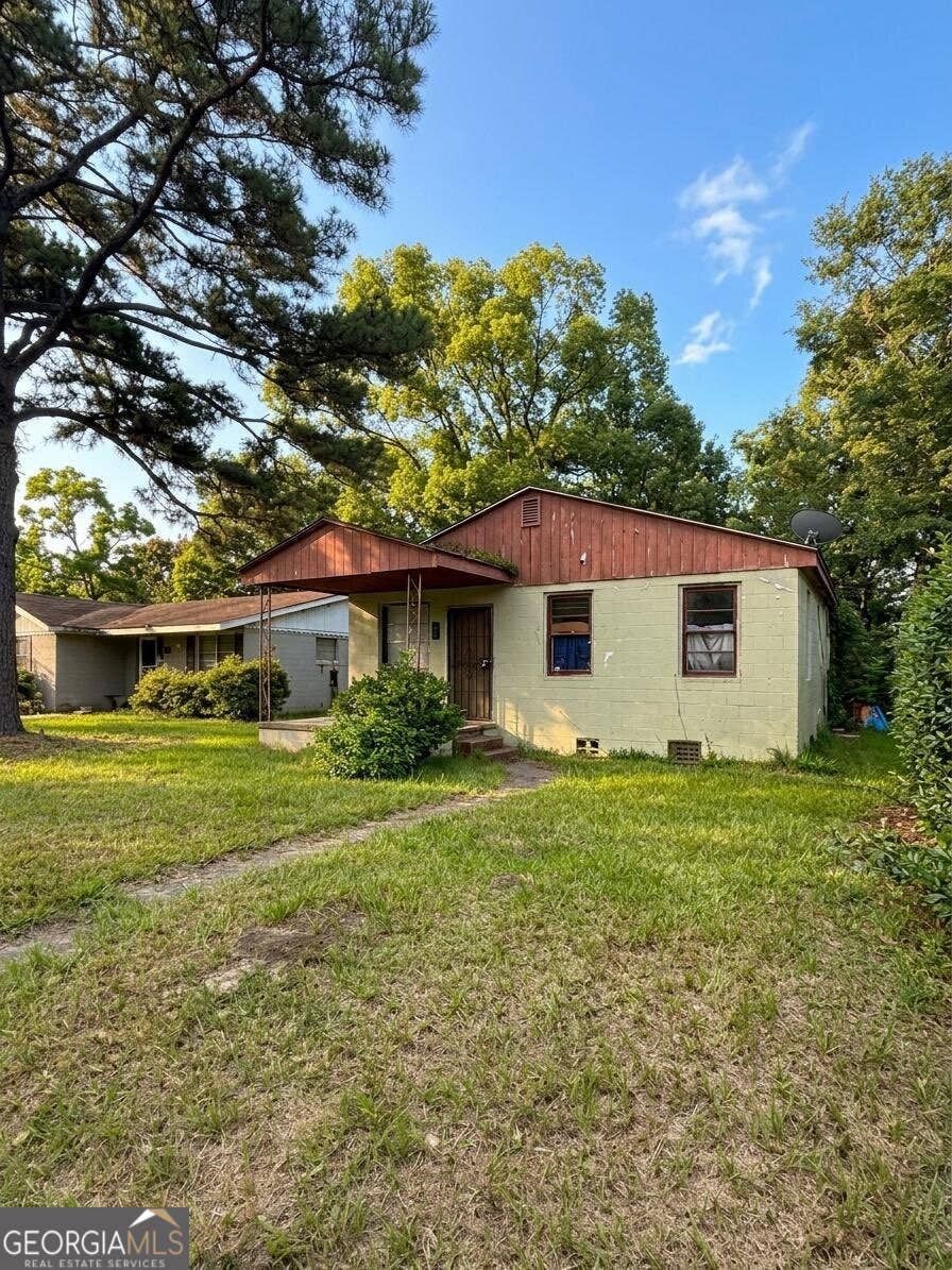 Photo of 815 W 50Th Street, Savannah, GA 31405 (MLS # 10779976)