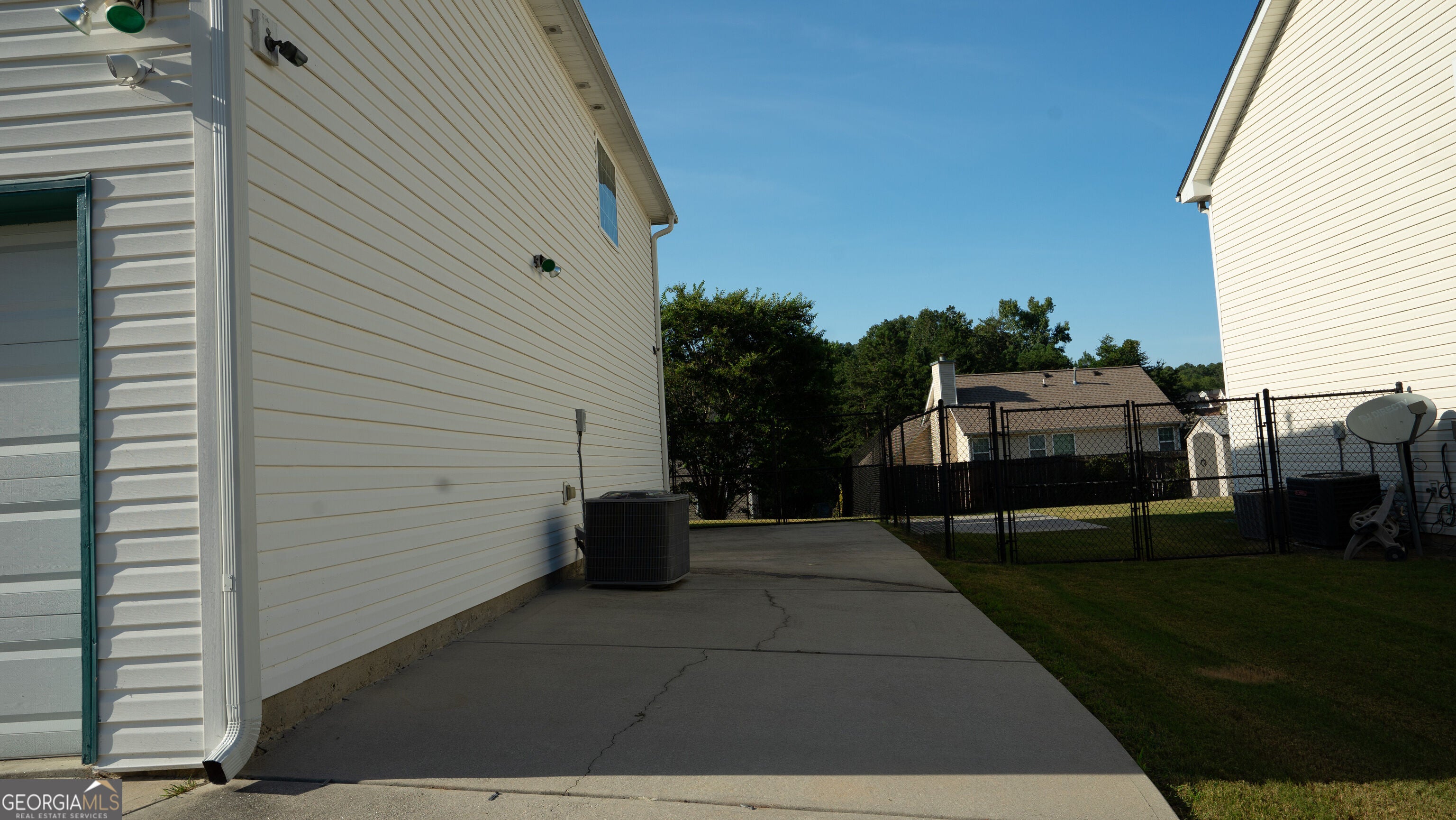 2010 Hillspring LN