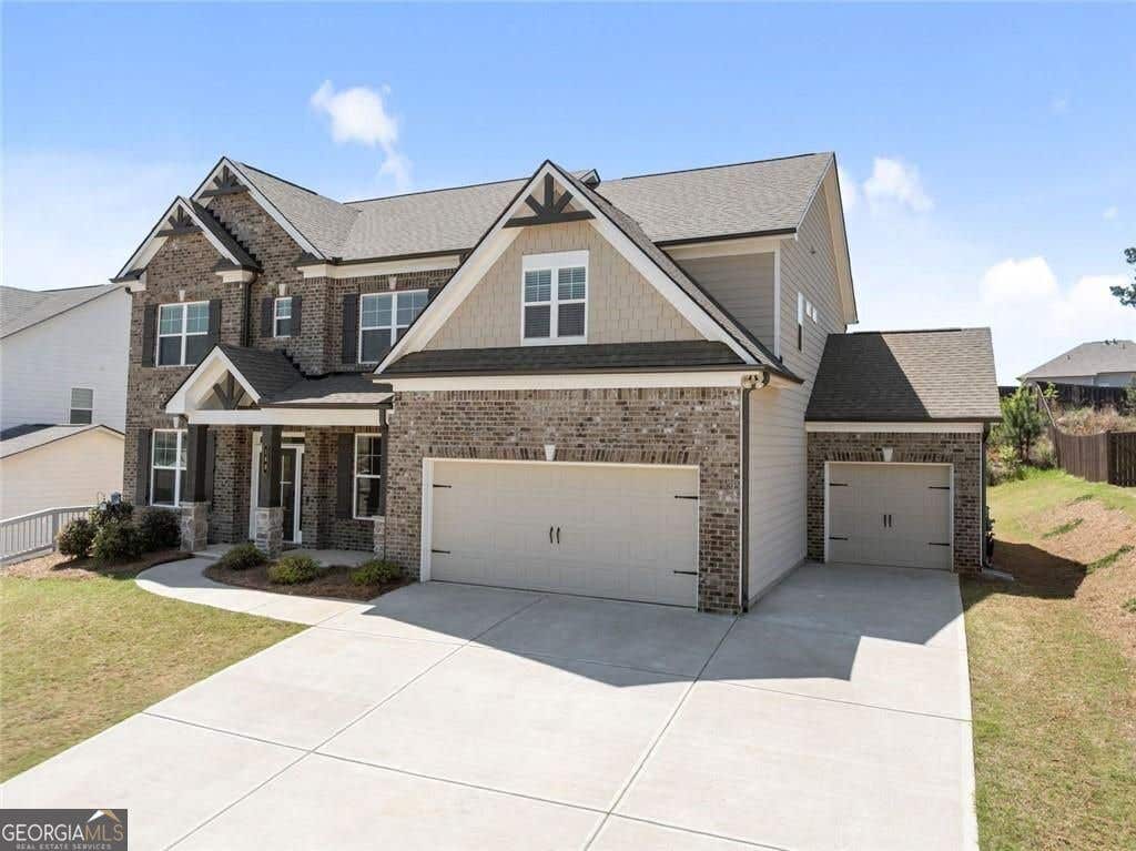 Photo of 160 Bluebilled Crossing, Jefferson, GA 30549 (MLS # 10828249)