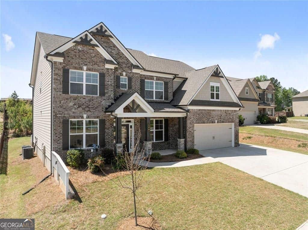 Photo of 160 Bluebilled Crossing, Jefferson, GA 30549 (MLS # 10828249)