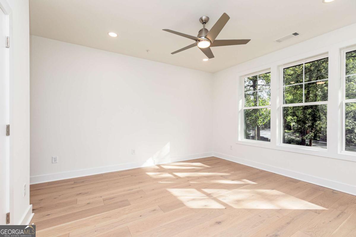 2184 Crestview DR 56