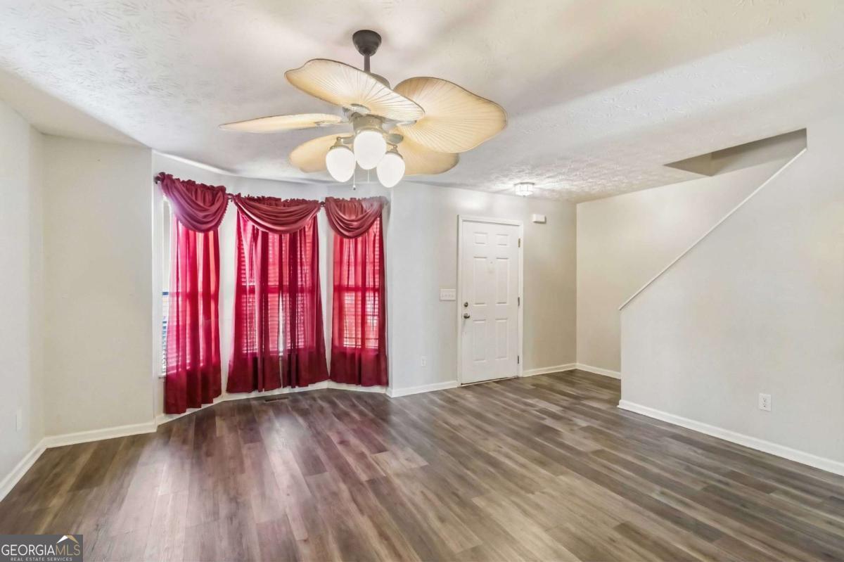 5559 Strathmoor Manor CIR