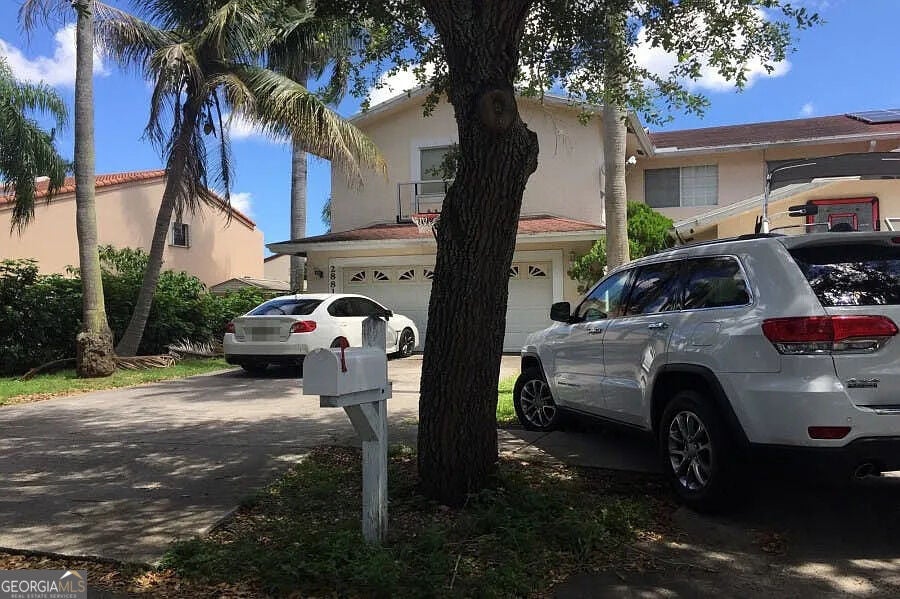 2881 N 38th Avenue, Hollywood FL 33021
