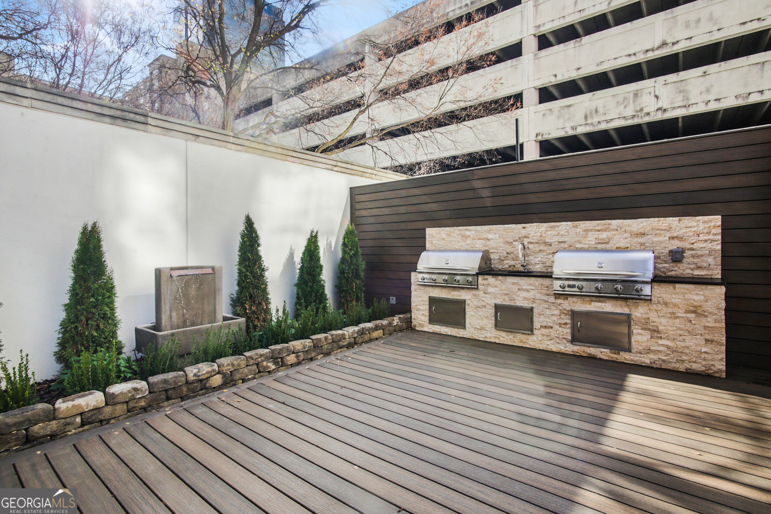 Atlanta, Georgia 30309, United States, 2 Bedrooms Bedrooms, ,2 BathroomsBathrooms,Residential,Active,184941