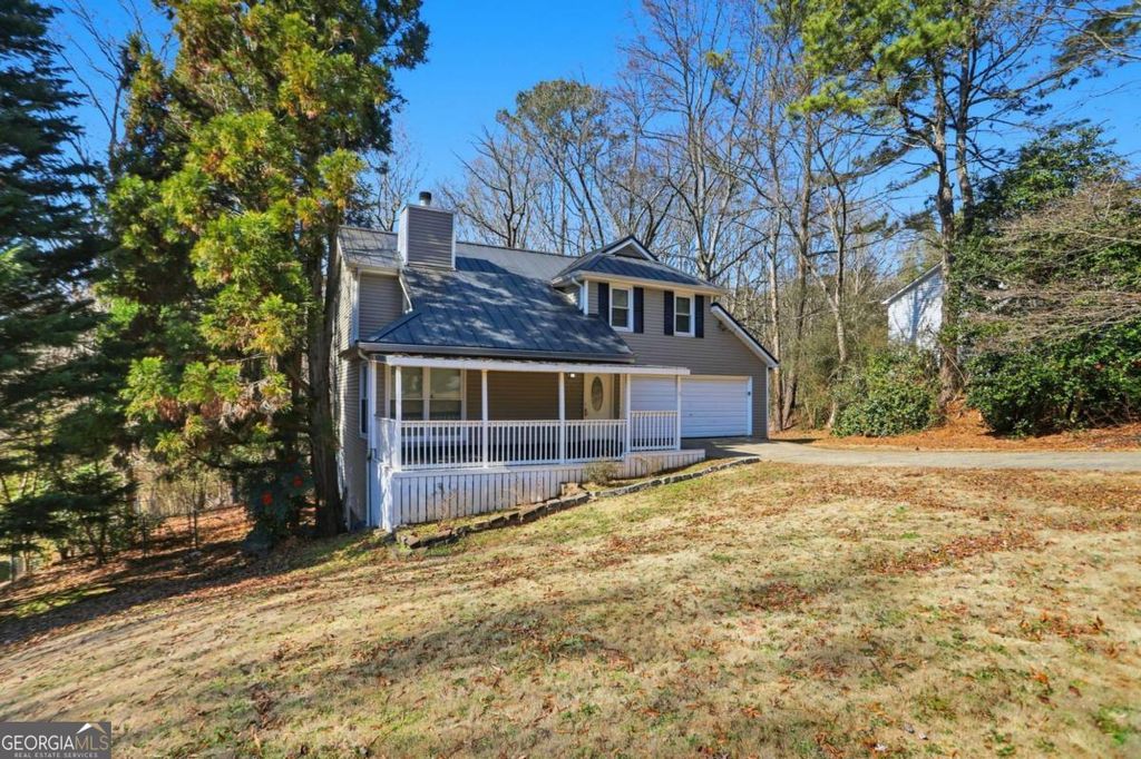 Photo of 4927 Wade Valley Way, Cumming, GA 30040 (MLS # 10690188)