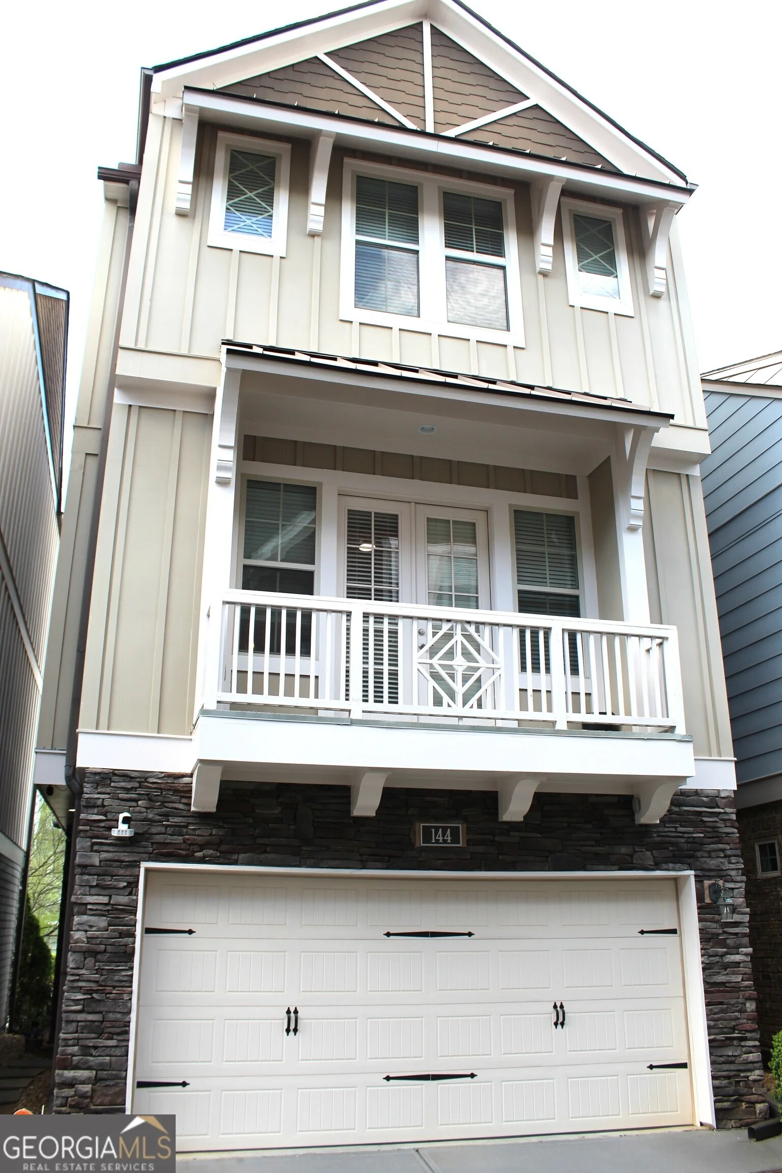144 Blakemore Drive SE