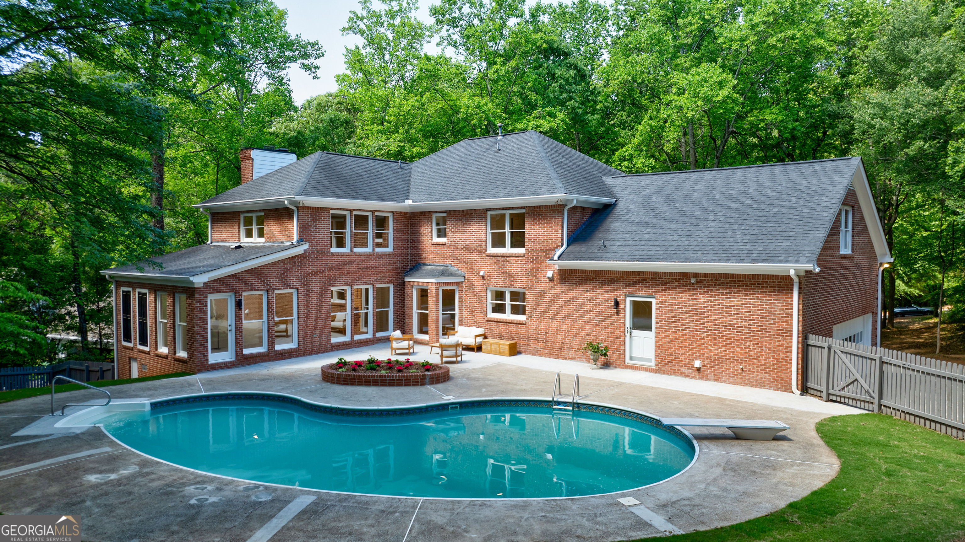 1348 Timberland DR